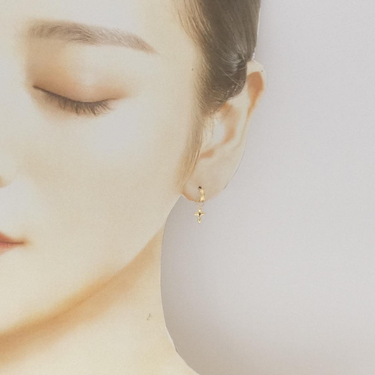 K18YG cross earrings