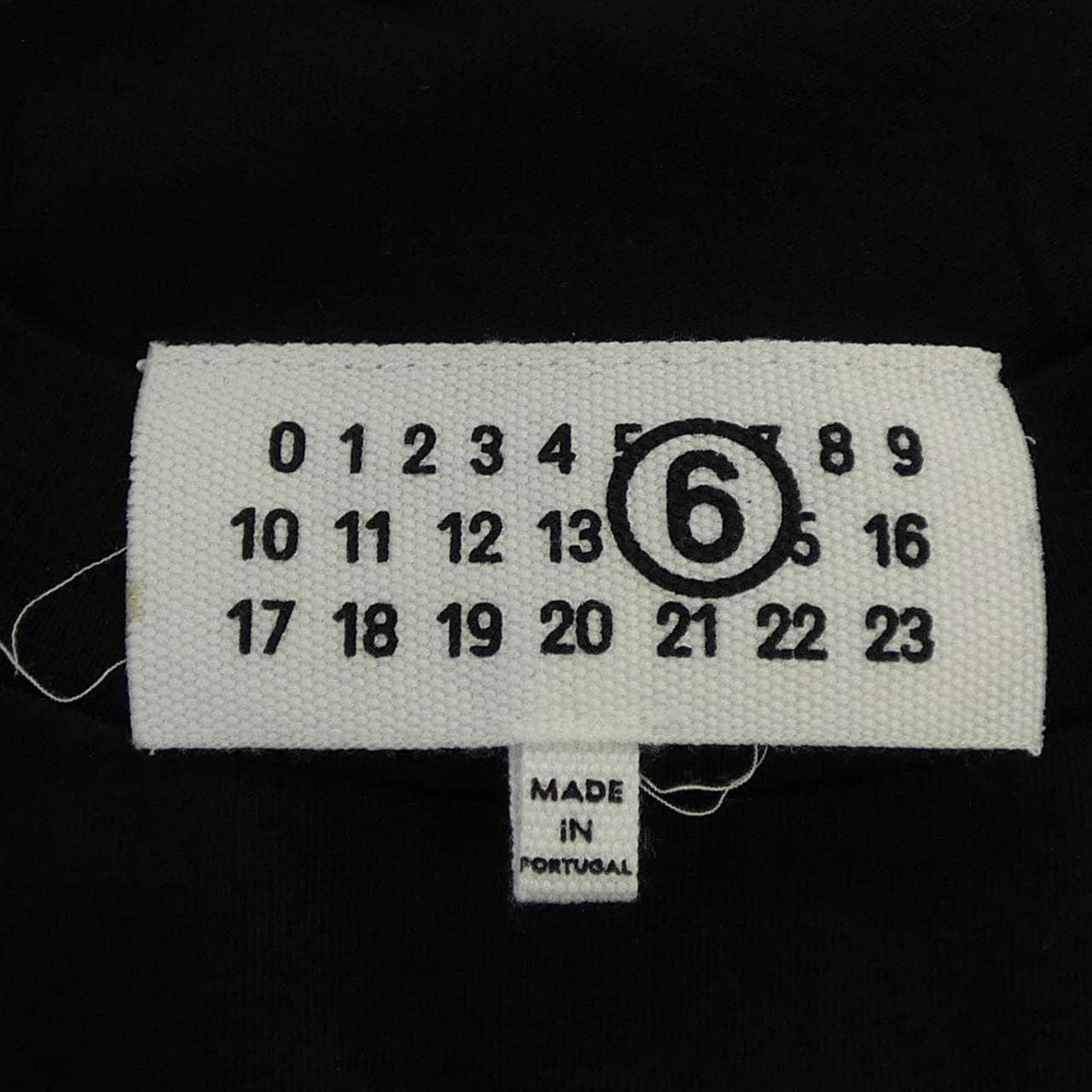 エムエムシックス MM6 SH0GC0070 Tシャツ