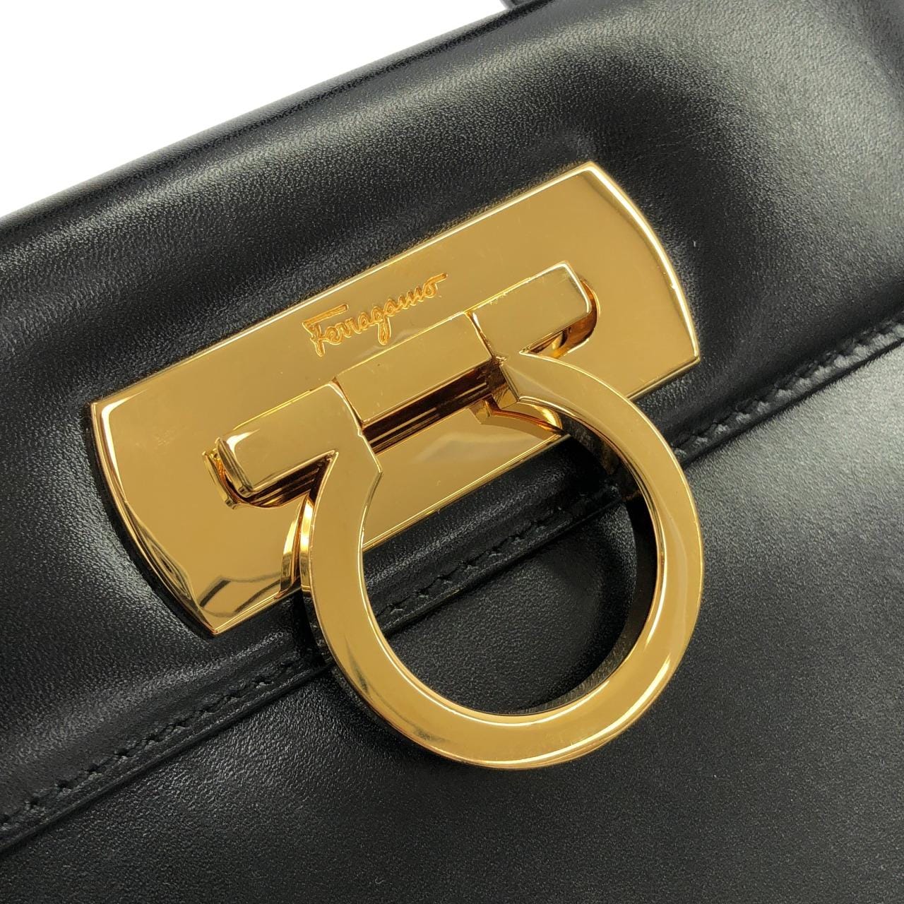 【ヴィンテージ】サルヴァトーレフェラガモ 21 2193 バッグ