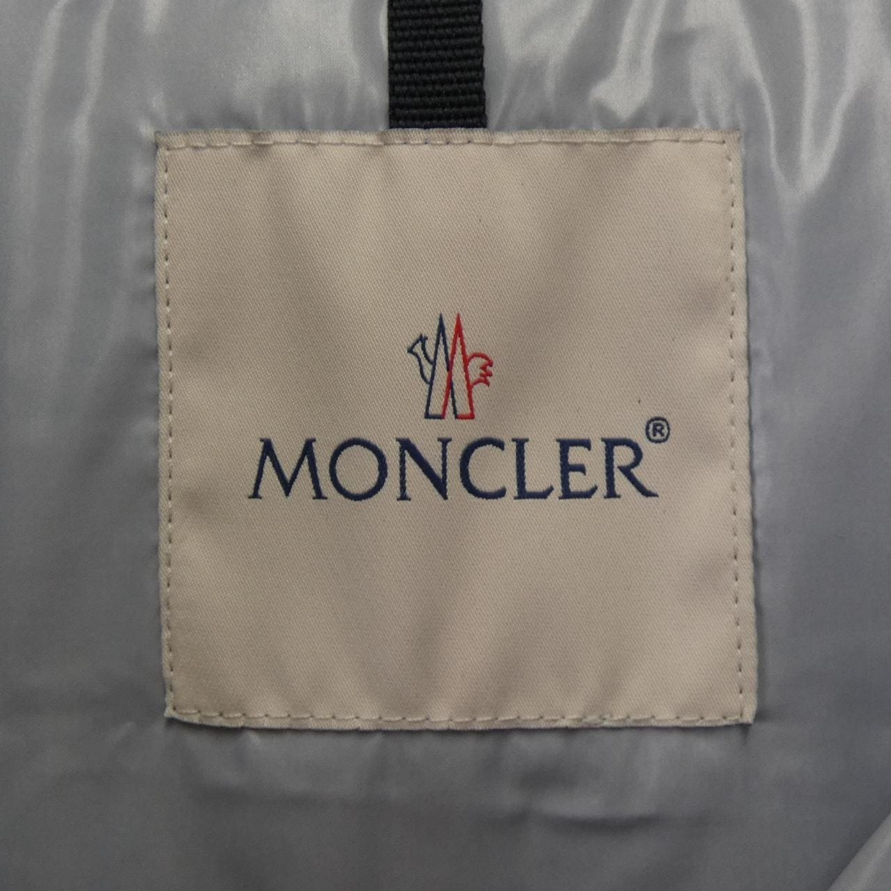 モンクレール MONCLER ダウンジャケット