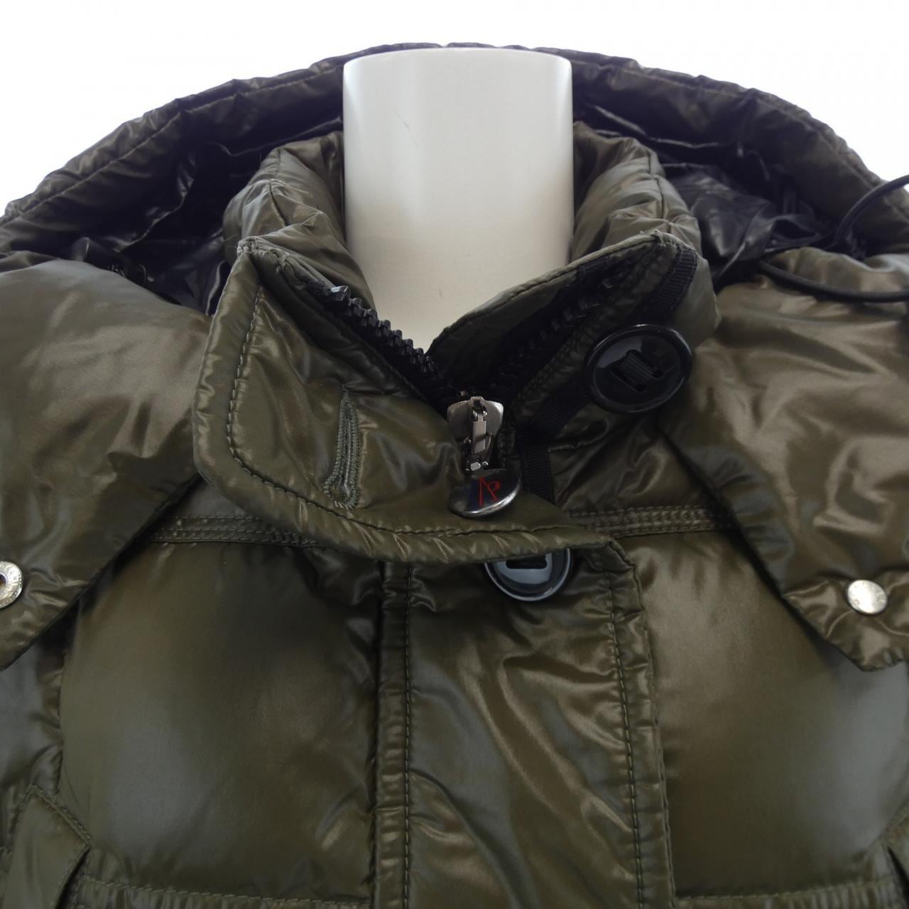 モンクレール MONCLER ダウンジャケット