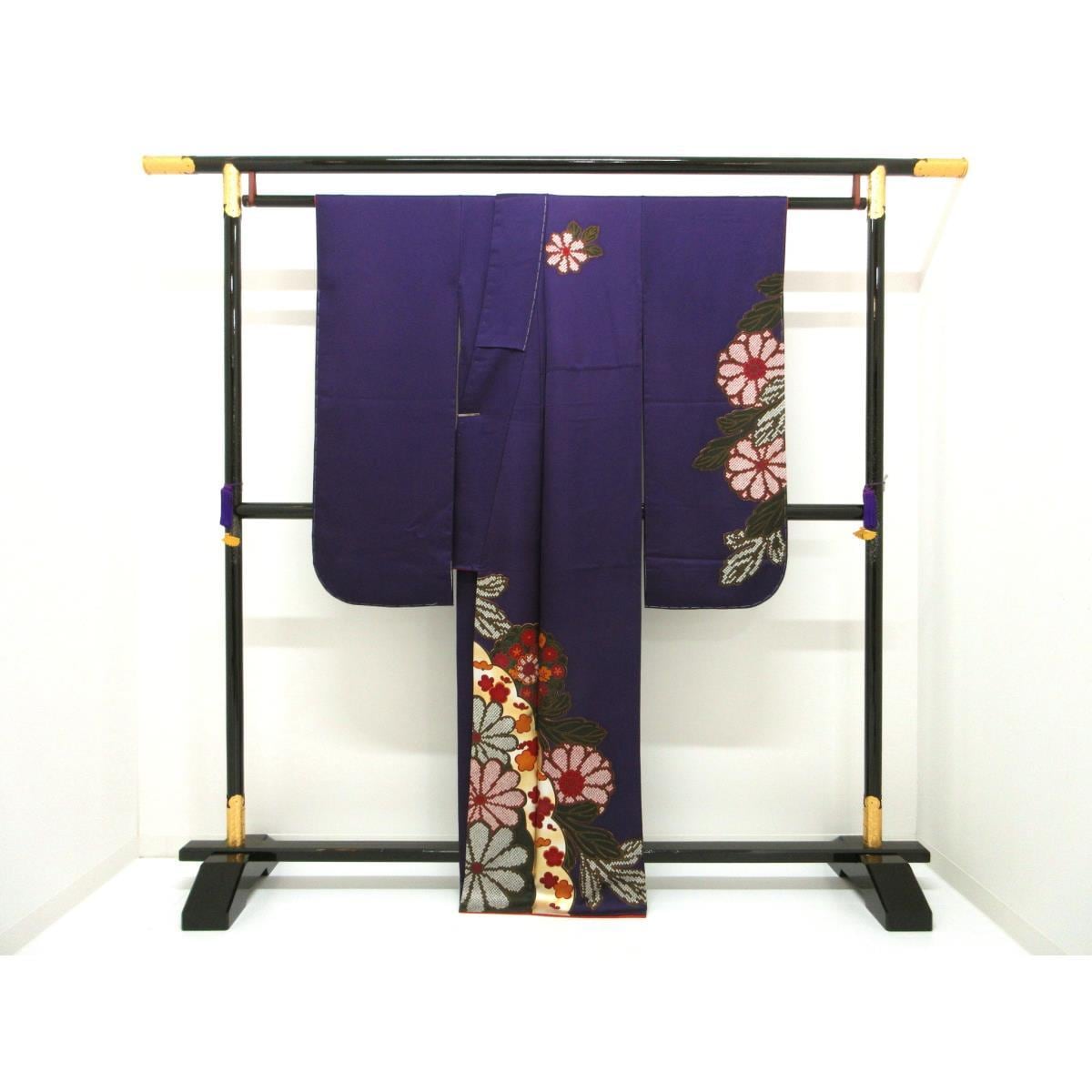 [Unused items] Long-sleeved kimono with gold-leaf Yuzen finish, sleeve length S size