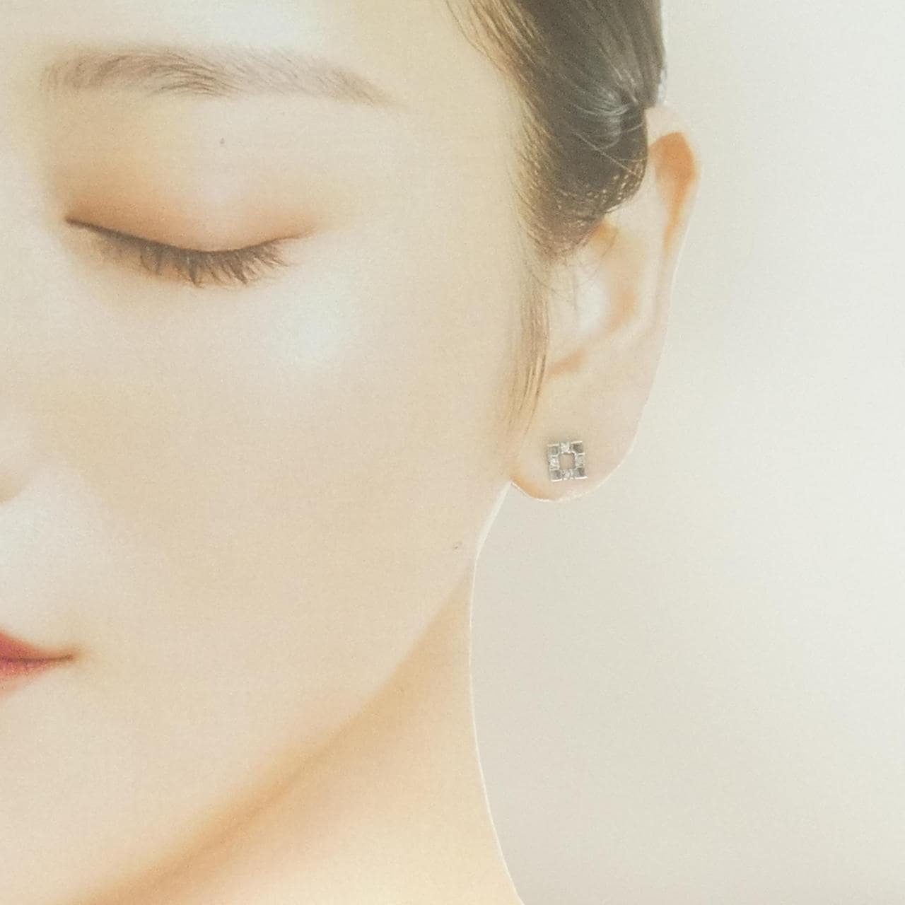 PT900 ダイヤモンド ピアス 0.08CT