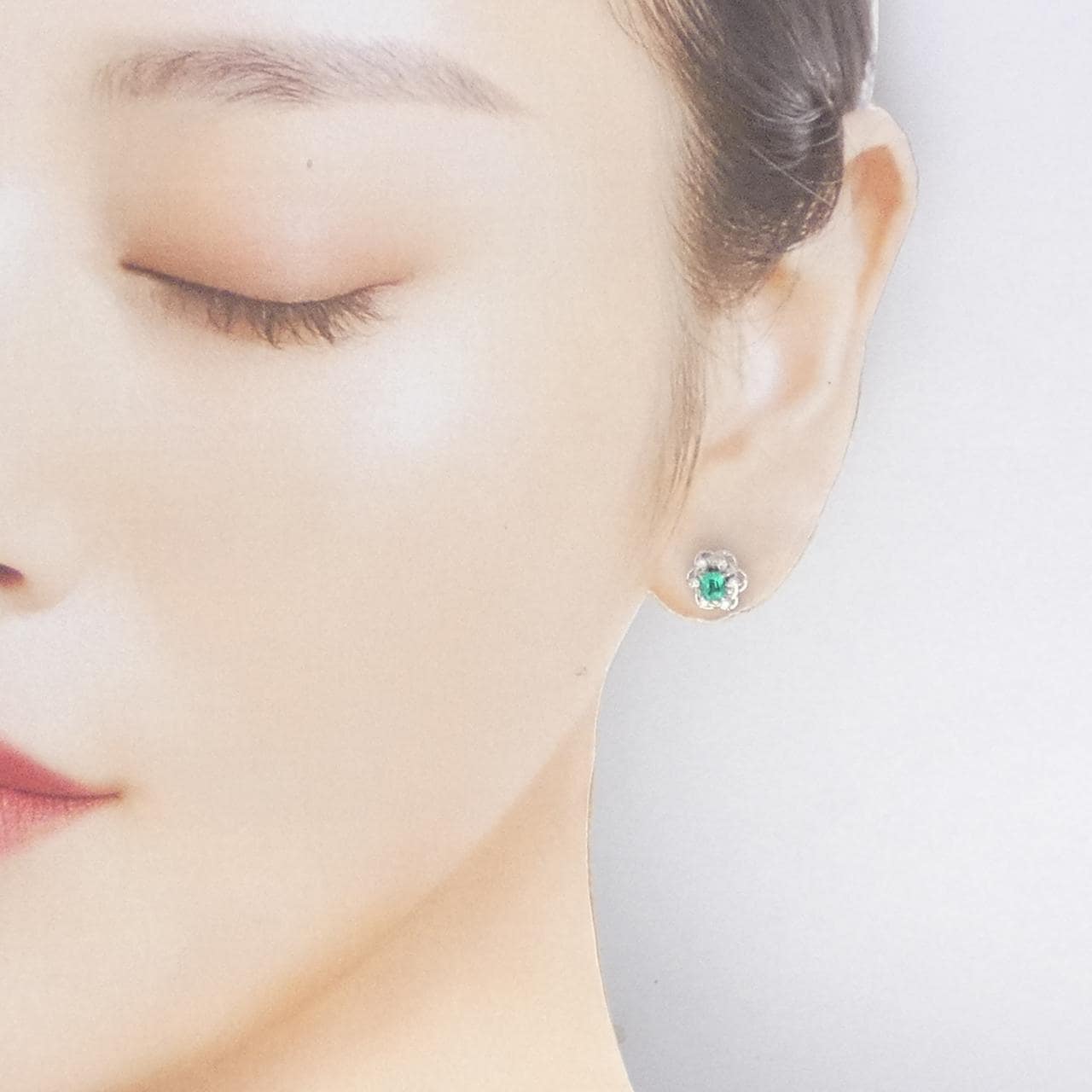 PT900 エメラルド ピアス 0.40CT