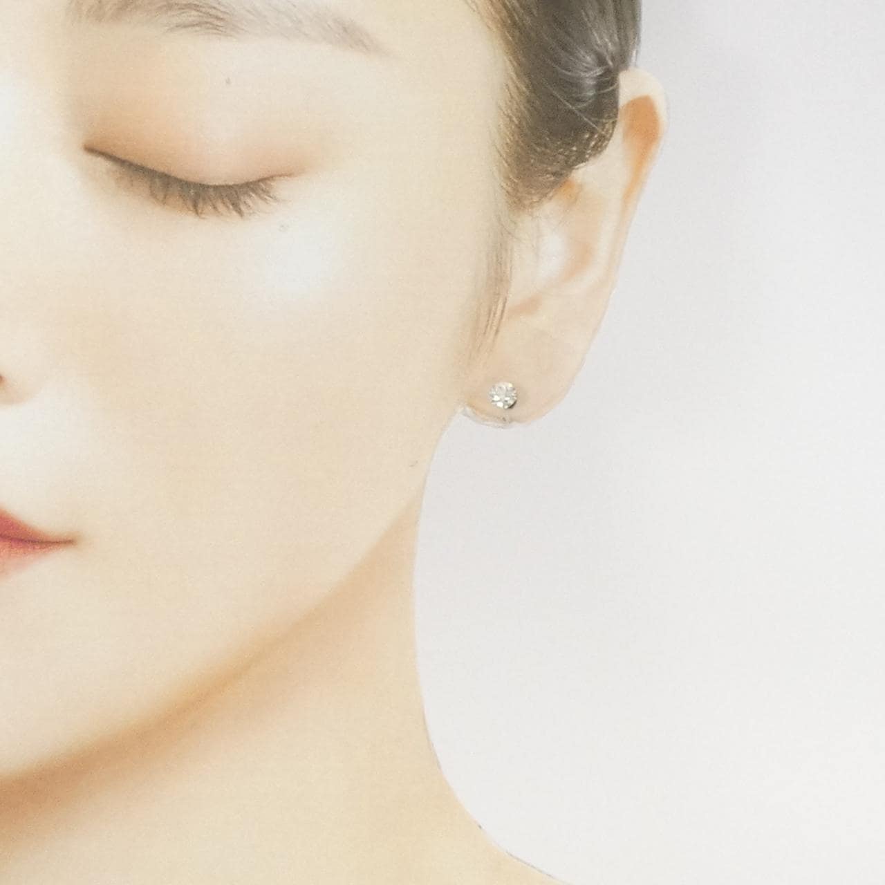 PT900 ソリティア ダイヤモンド ピアス 0.80CT