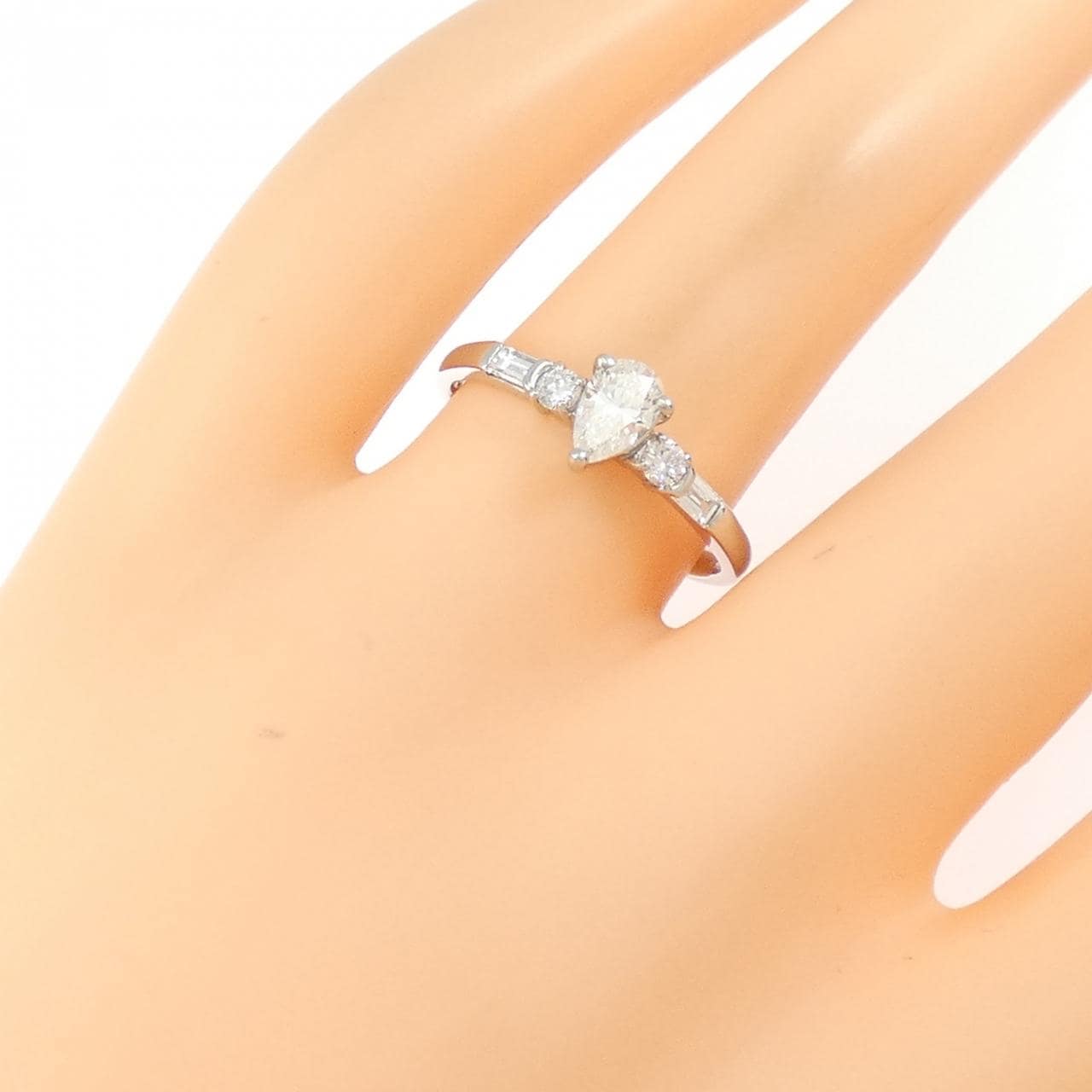 PT900 ダイヤモンド リング 0.390CT I SI2 ペアシェイプ