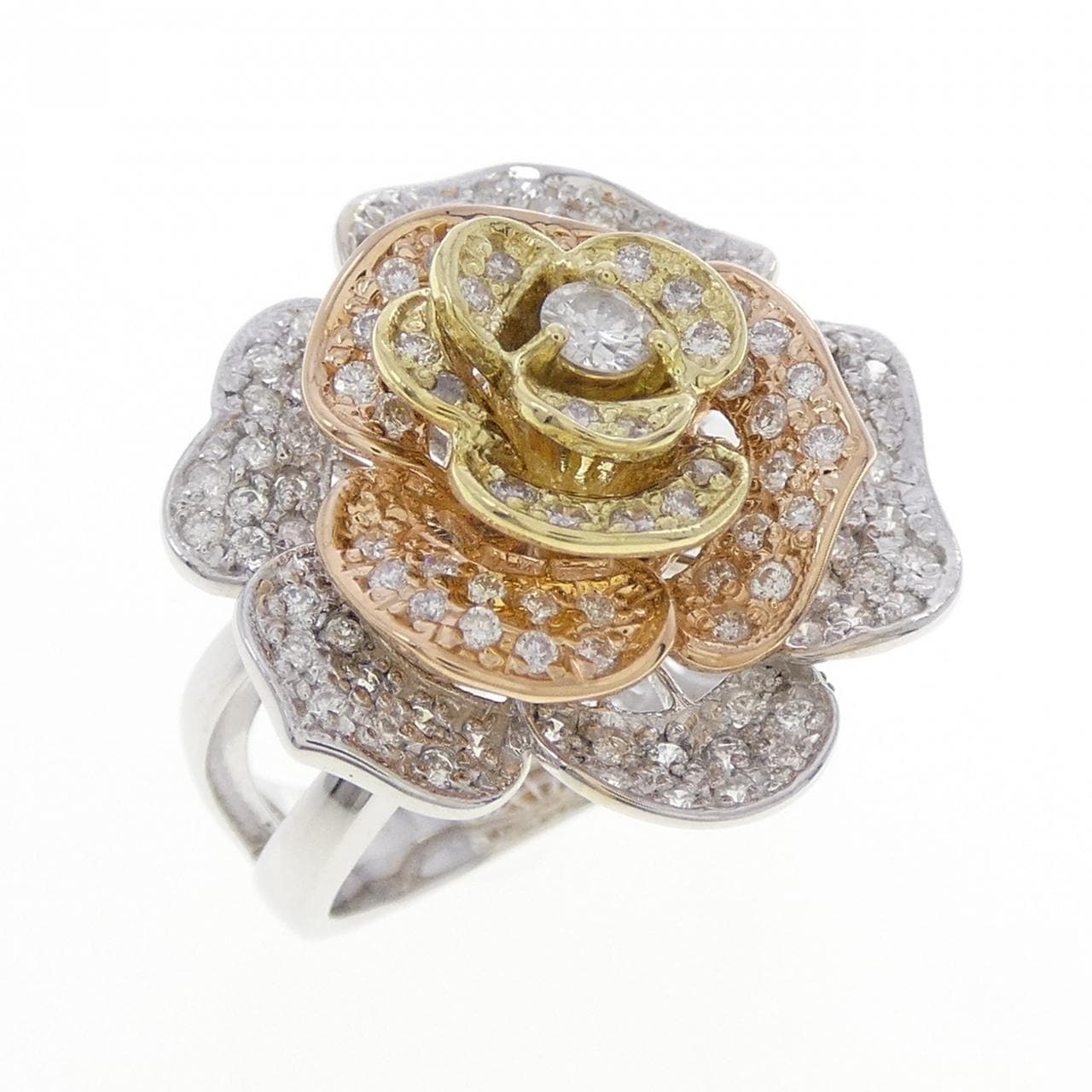 K18スリーカラー フラワー ダイヤモンド リング 0.81CT