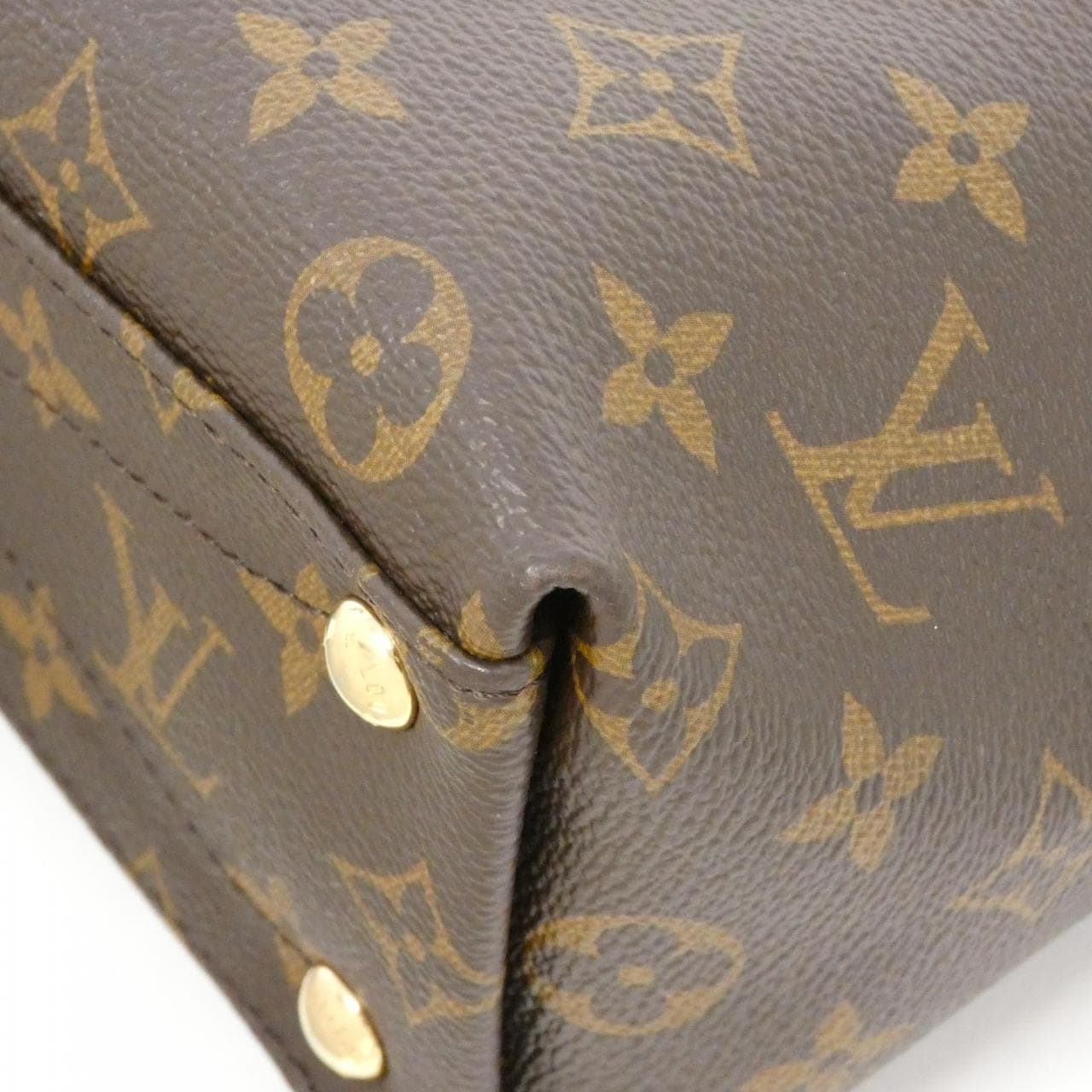 LOUIS VUITTON Monogram V Tote BB M43976 Bag