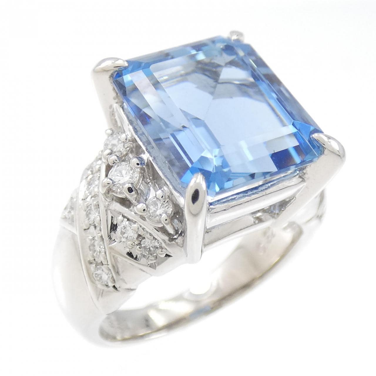 Tasaki Aquamarine ring