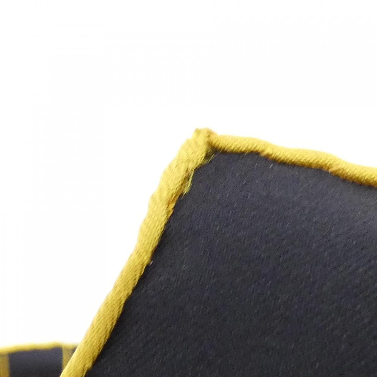 エルメス MAGIC KELLY カレ スカーフ