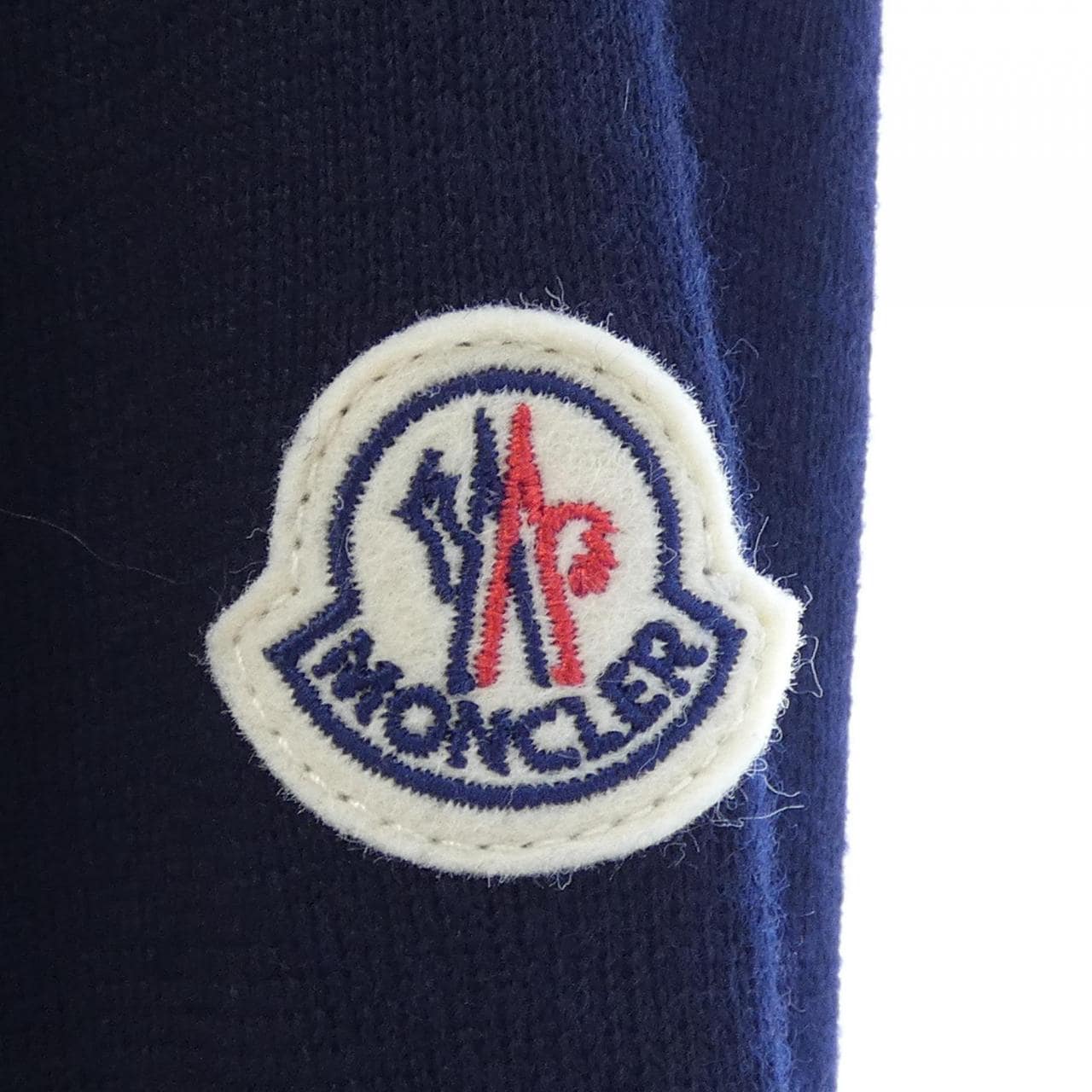 【新品】モンクレール MONCLER K20939B00023 ダウンジャケット