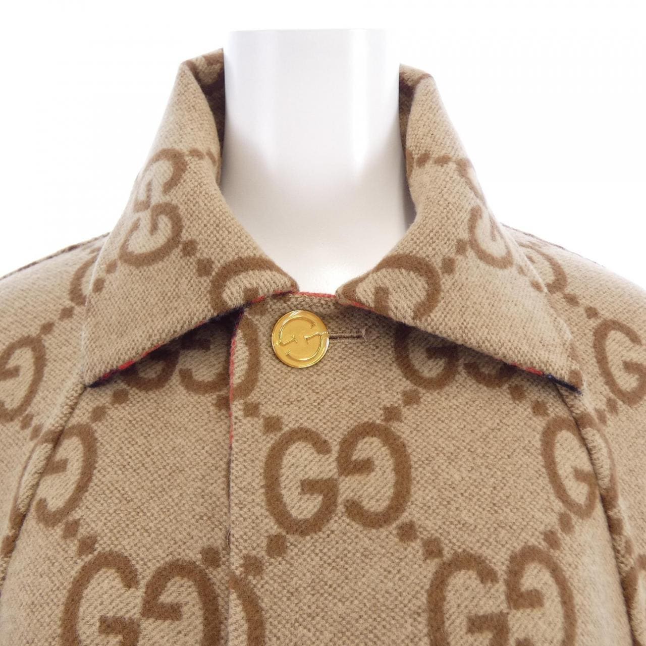 グッチ GUCCI 695127 ZAIT6 ケープ