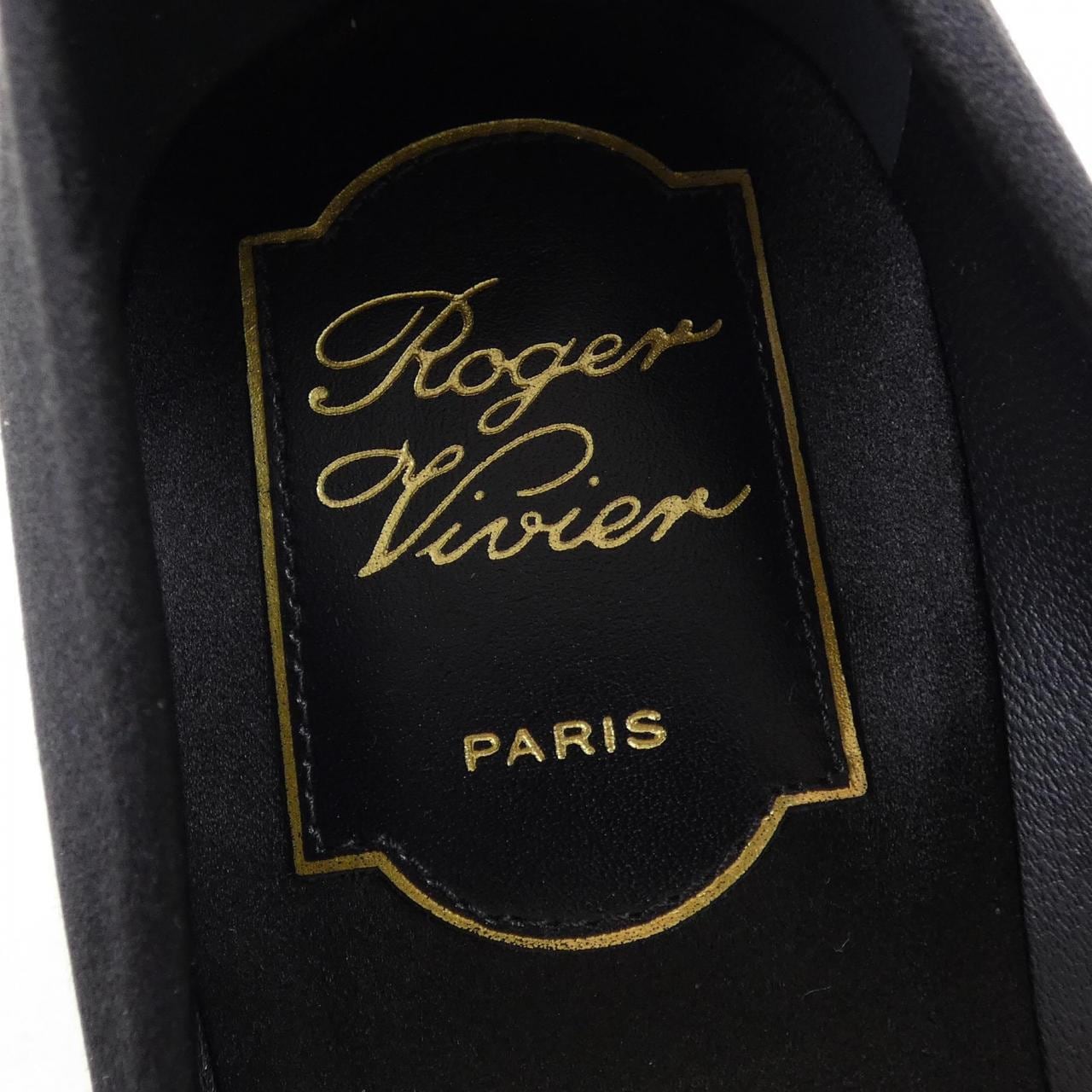 ROGER VIVIER VIVIER 泵