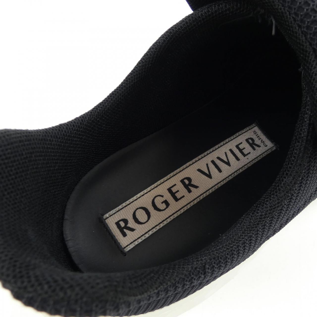 ロジェヴィヴィエ ROGER VIVIER ストラスバックル ヴィヴ ラン ライト スニーカー