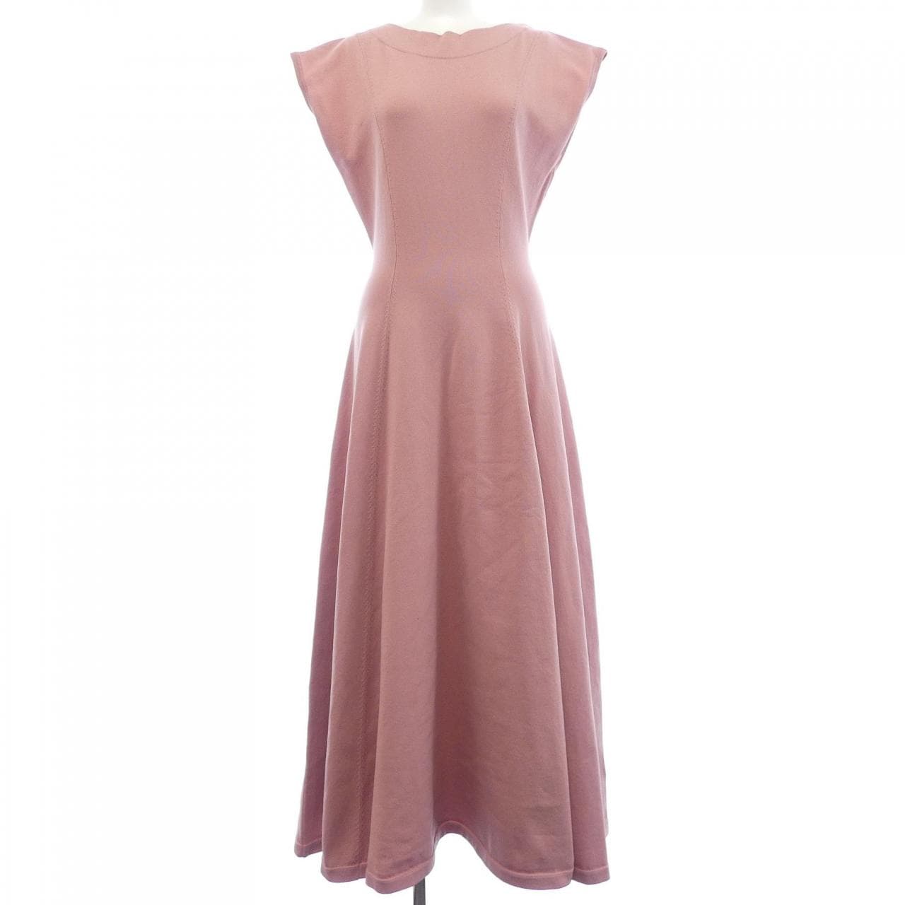 ジェンヌ JENNE ワンピース