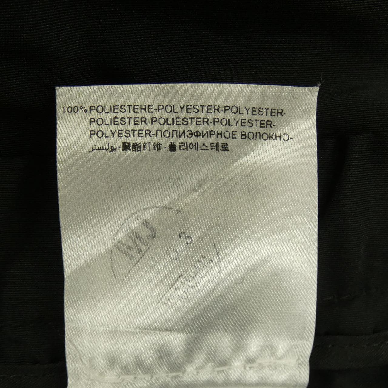 モンクレール MONCLER 141-093-18469-00 ショートパンツ