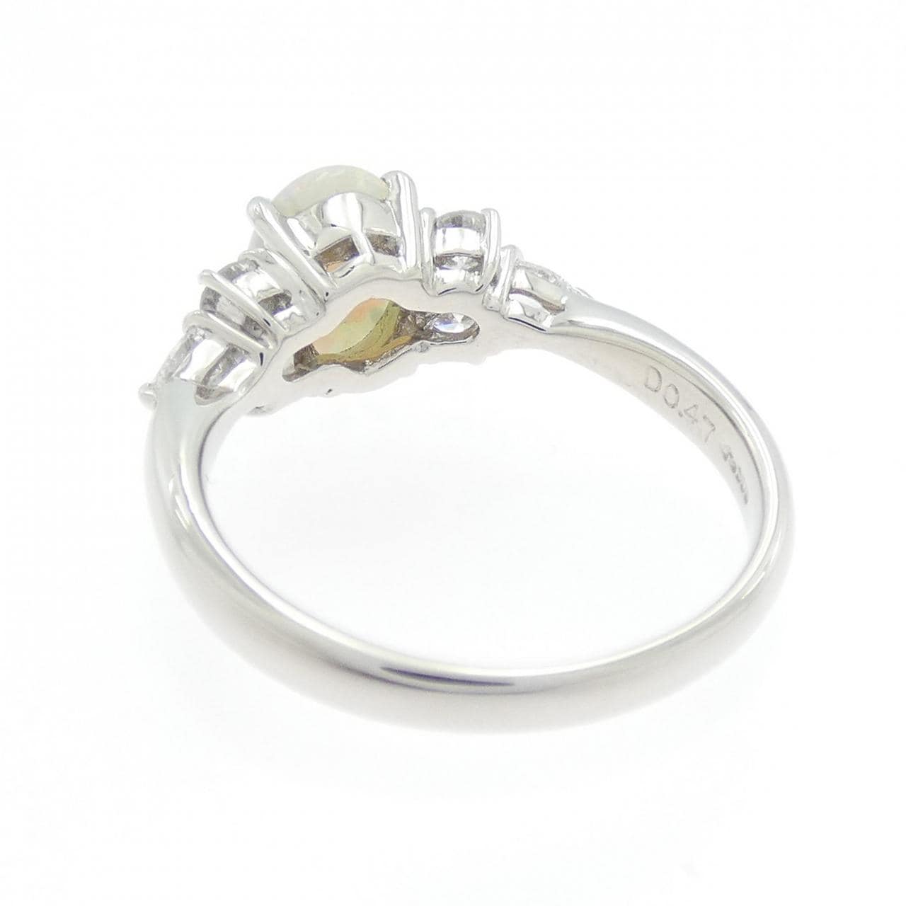 PT900 OPAL Ring 0.657CT