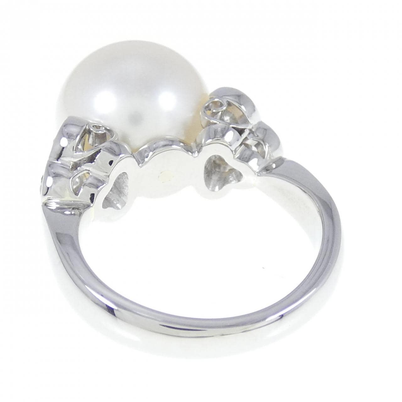 PT White Butterfly Pearl ring 12.5mm