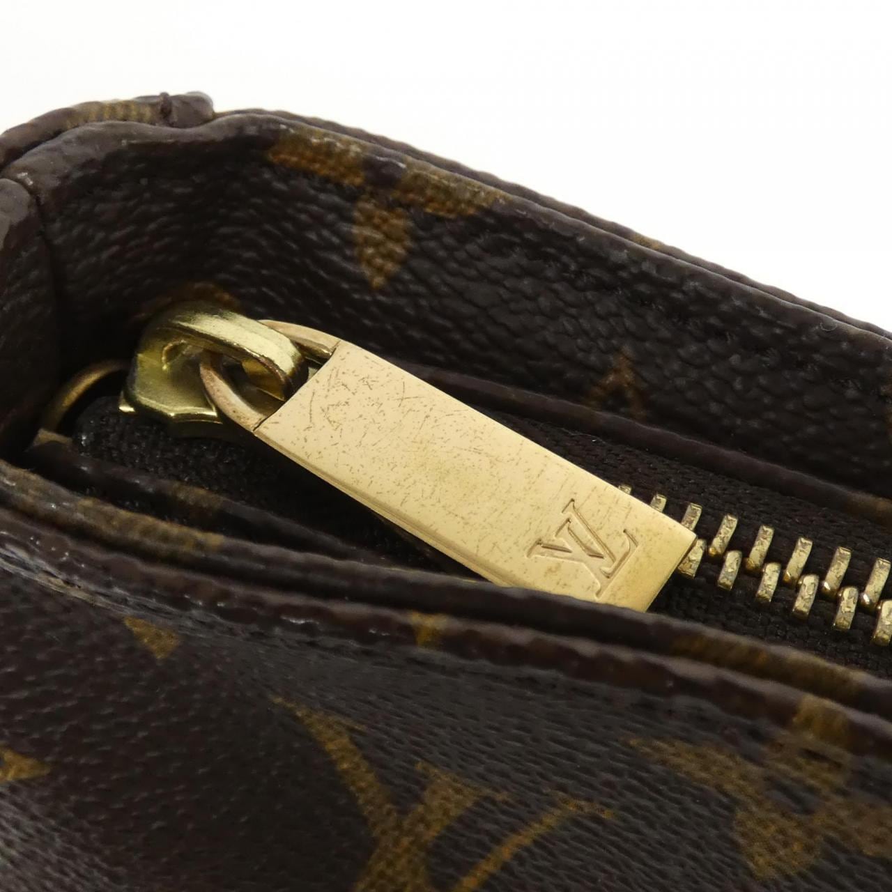 LOUIS VUITTON Monogram Loop 中 M51146 單肩包