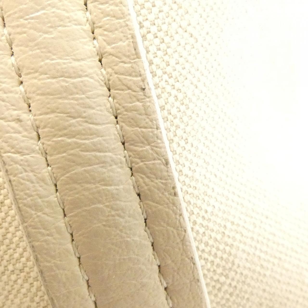 バレンシアガ エブリデイ スモール ノース サウス 672791 2AAF5 バッグ