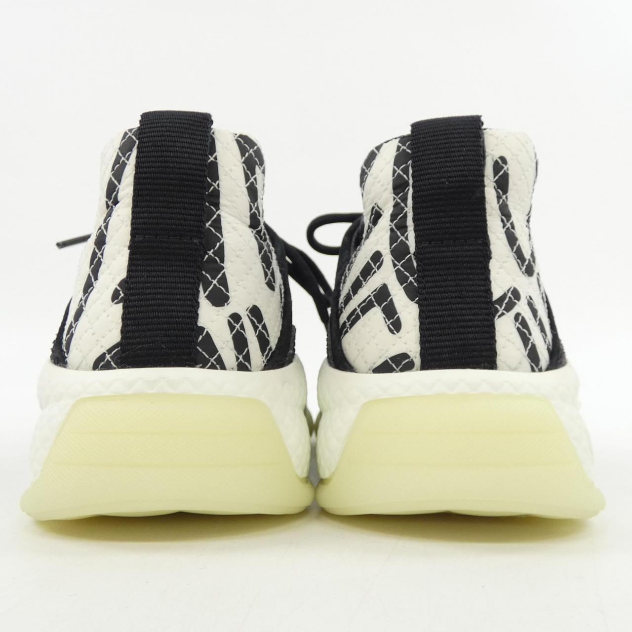 シャネル CHANEL グラフィックロゴ G38290Y55488 スニーカー