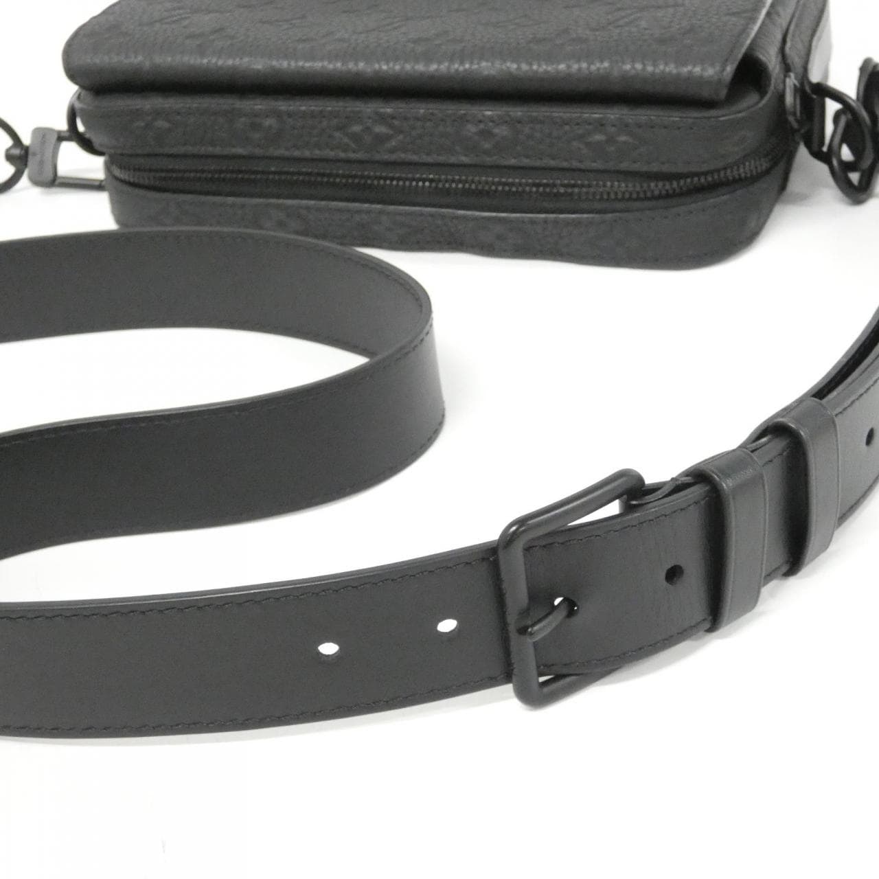 ルイヴィトン トリヨン モノグラム スティーマー メッセンジャー M57307 ショルダーバッグ