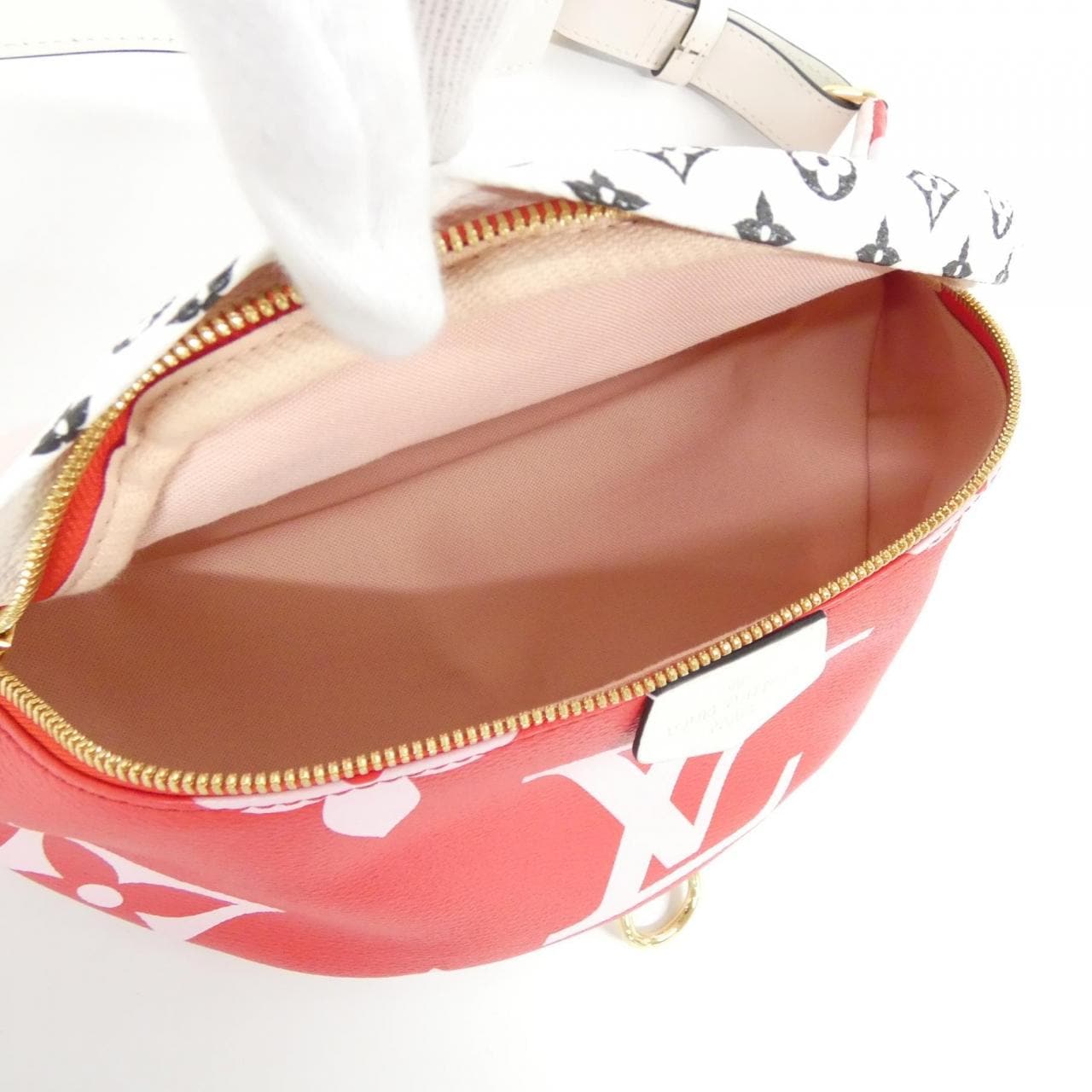 ルイヴィトン モノグラム ジャイアント バムバッグ M44575 ショルダーバッグ