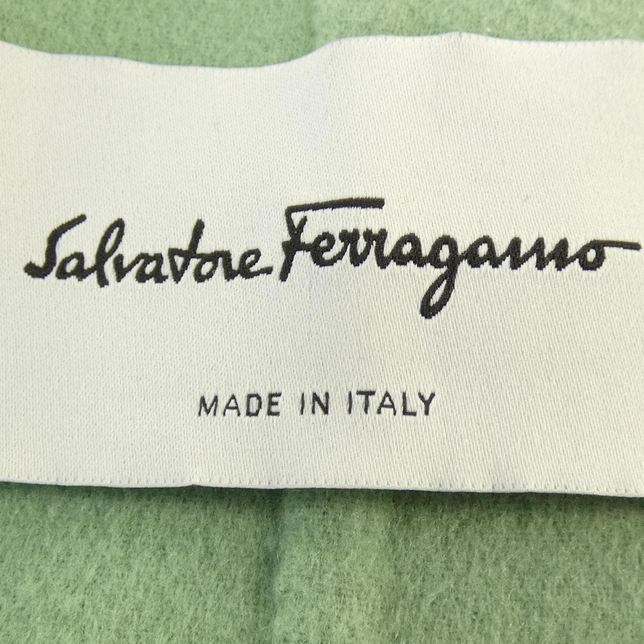サルヴァトーレフェラガモ SALVATORE FERRAGAMO コート