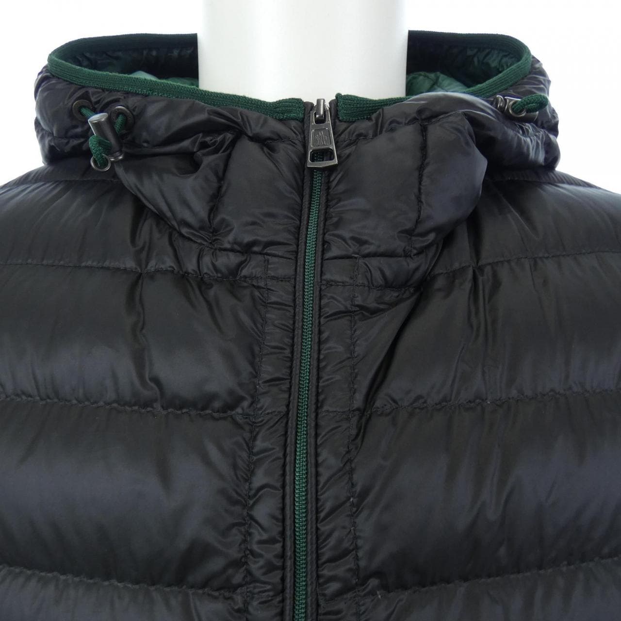 モンクレール MONCLER ダウンジャケット