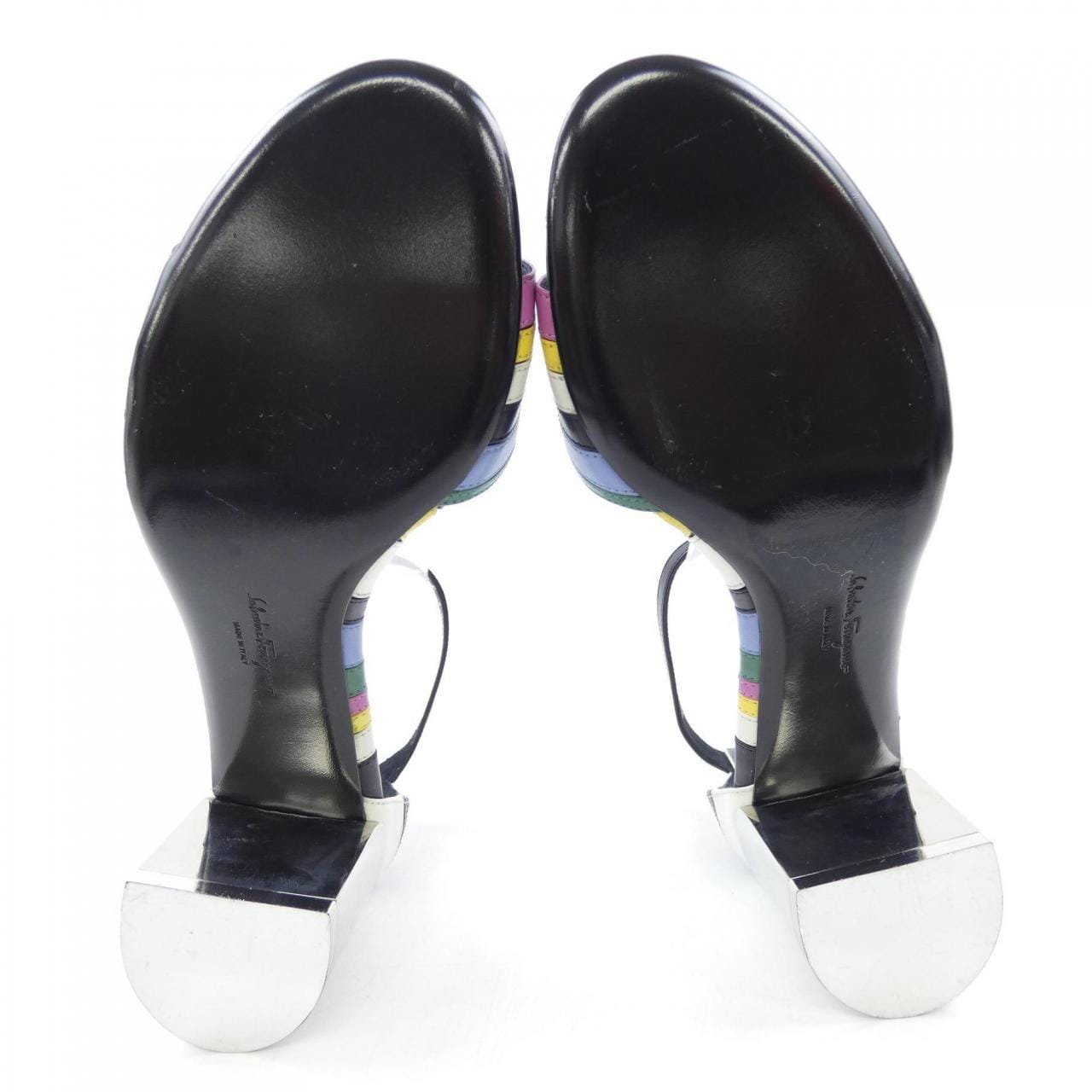 サルヴァトーレフェラガモ SALVATORE FERRAGAMO VARINA サンダル