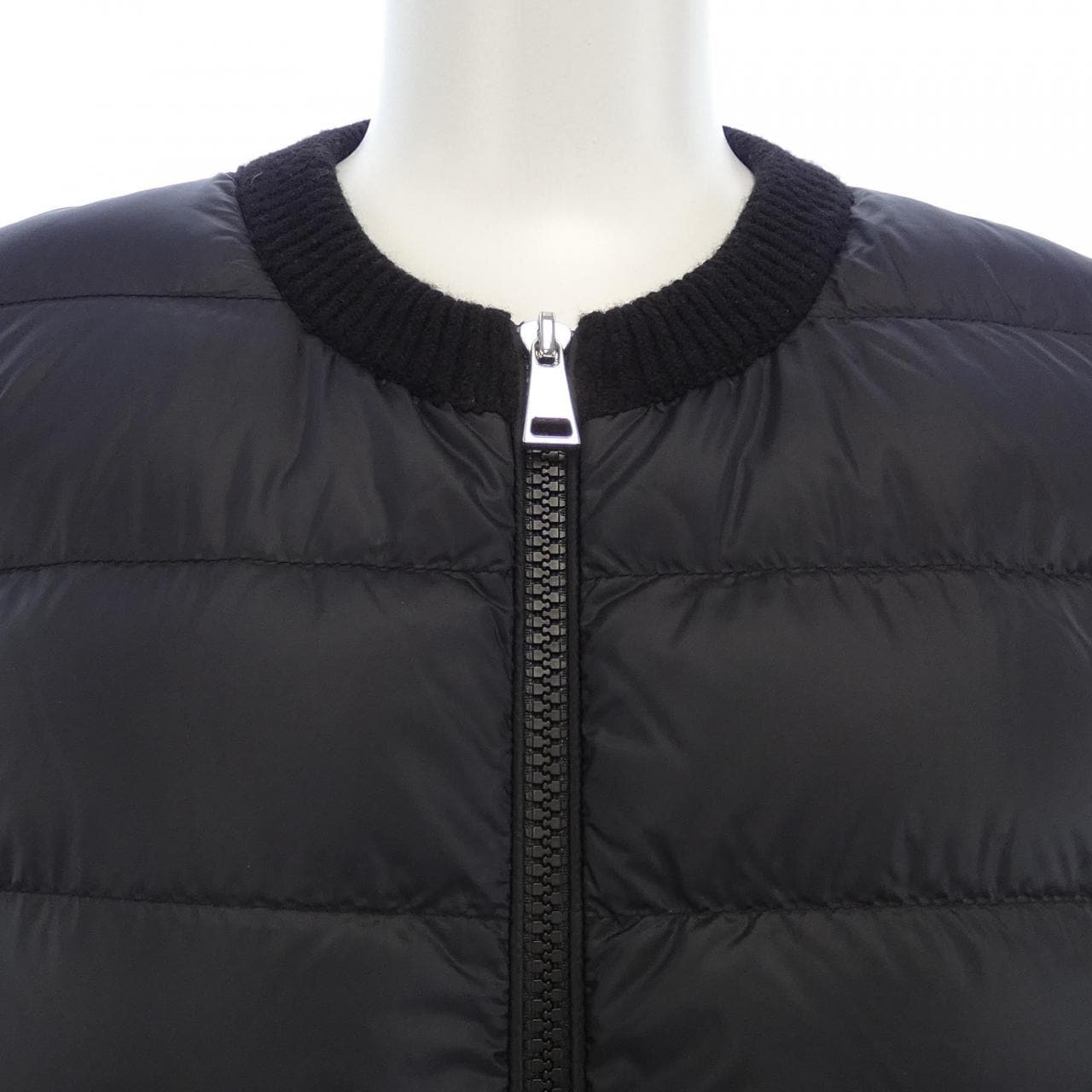 モンクレール MONCLER 20939B00006 ダウンジャケット