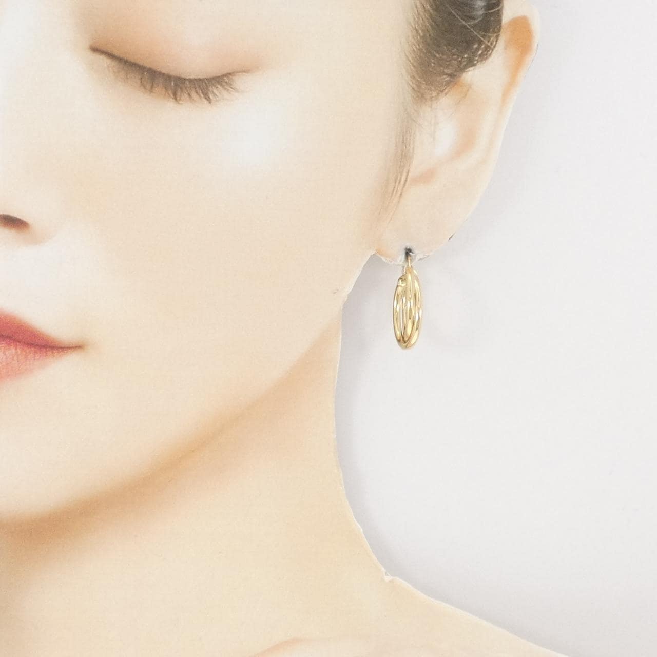 ウノアエレ 750YG ピアス