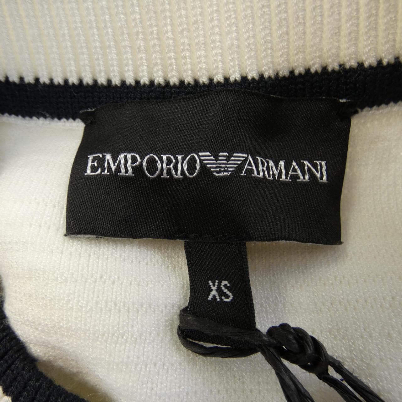 エンポリオアルマーニ EMPORIO ARMANI トップス