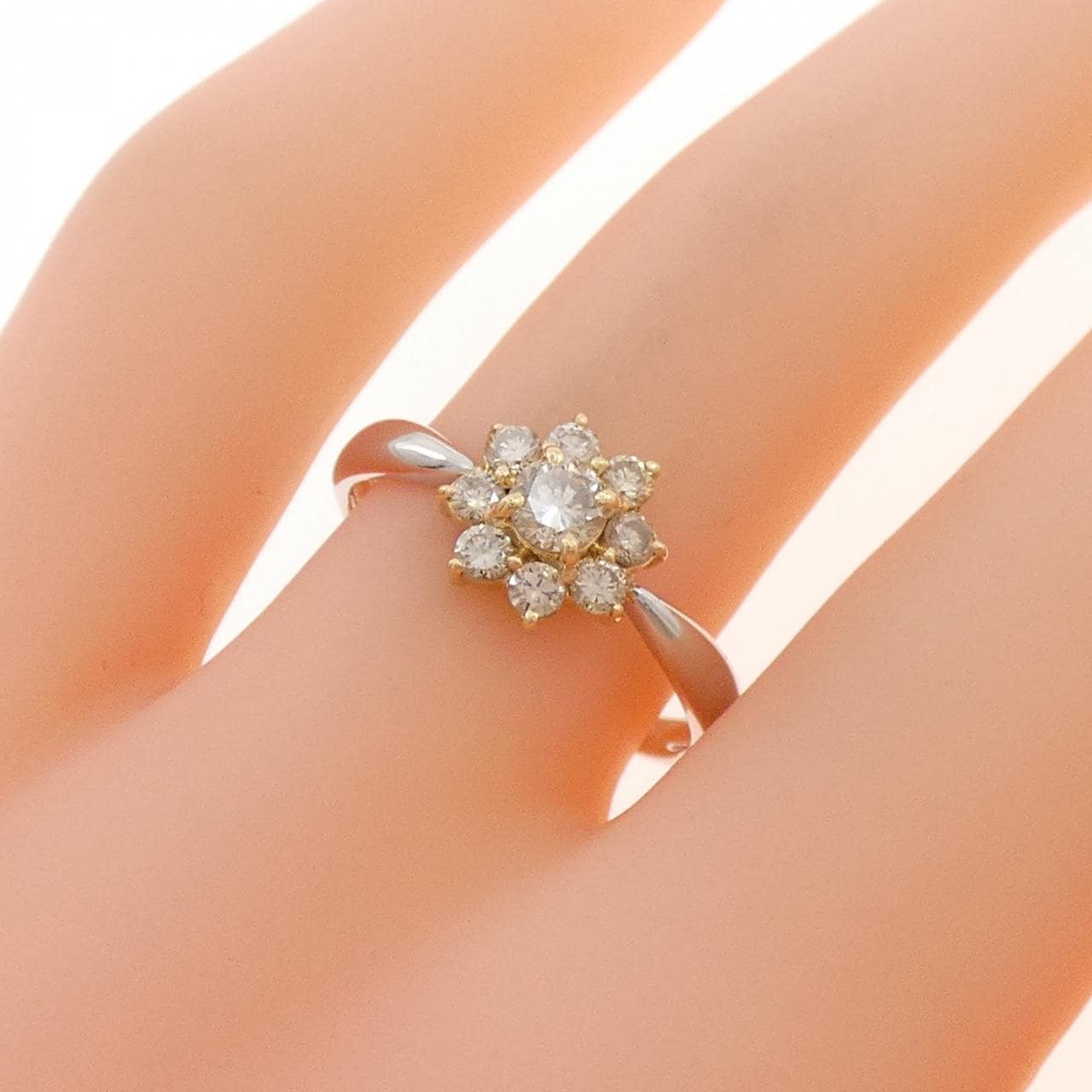K18YG/PT900 フラワー ダイヤモンド リング 0.50CT