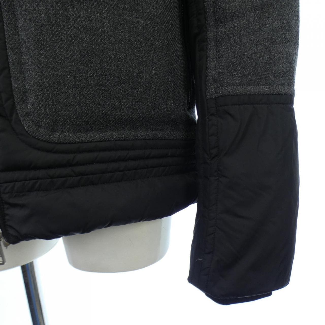 モンクレール MONCLER ダウンジャケット