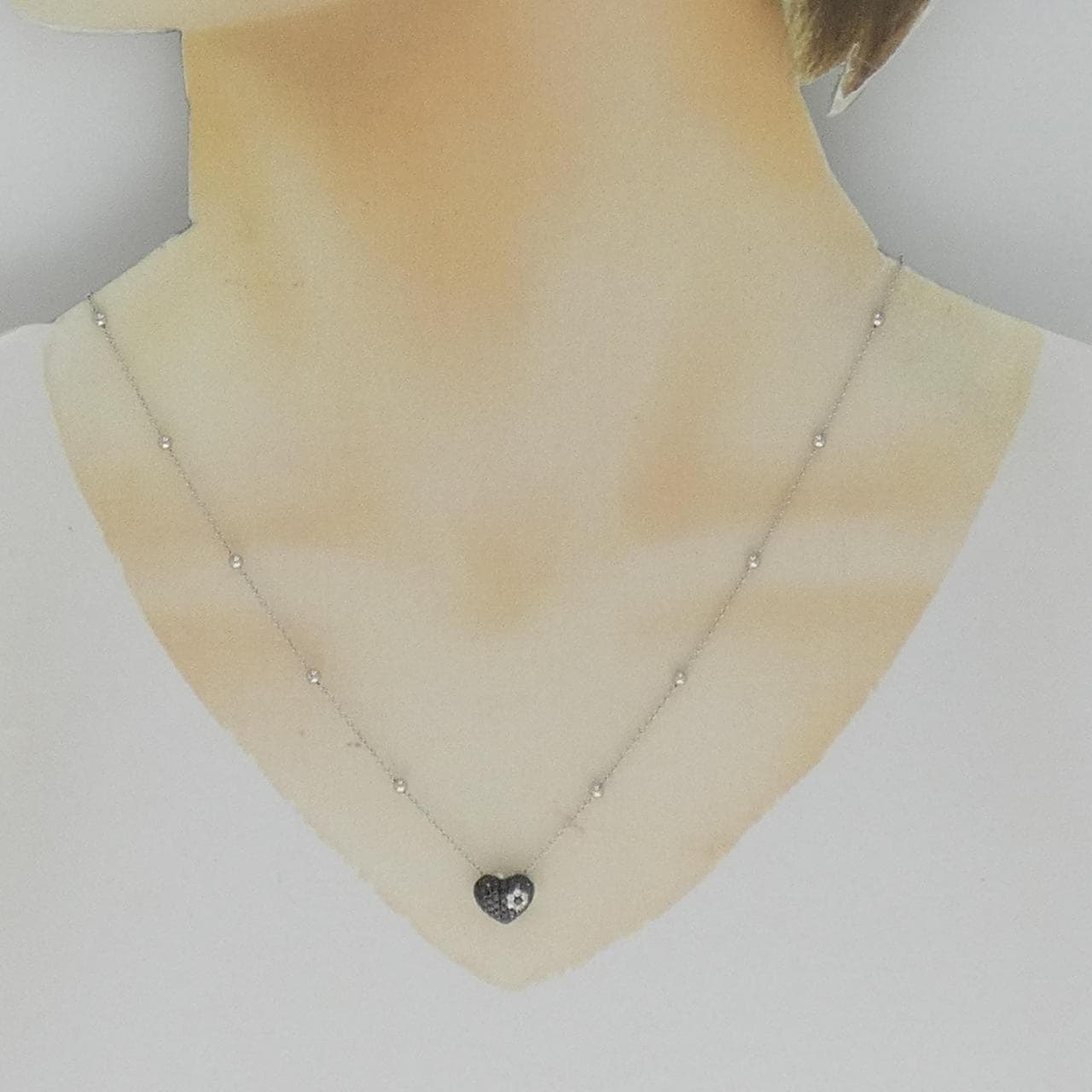 K18WG/750WG heart Diamond necklace 0.35CT