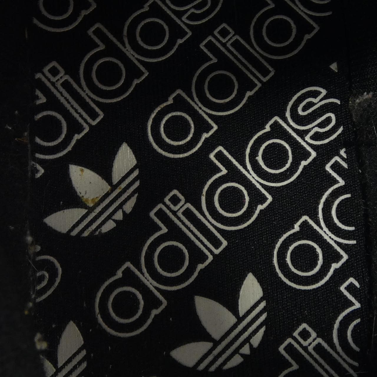 アディダス ADIDAS スニーカー