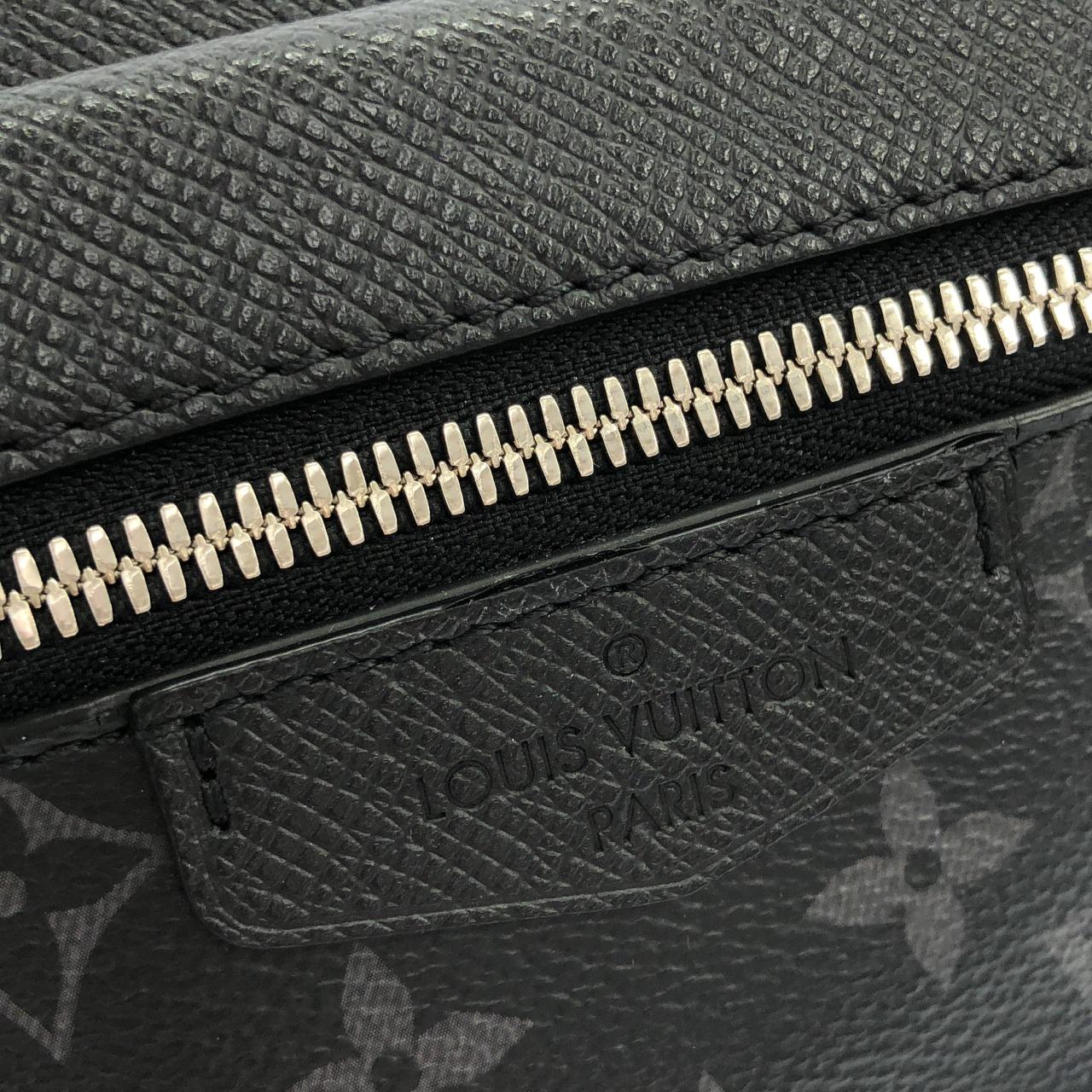 ルイヴィトン タイガ ラマ バムバッグ アウトドア M30245 ショルダーバッグ