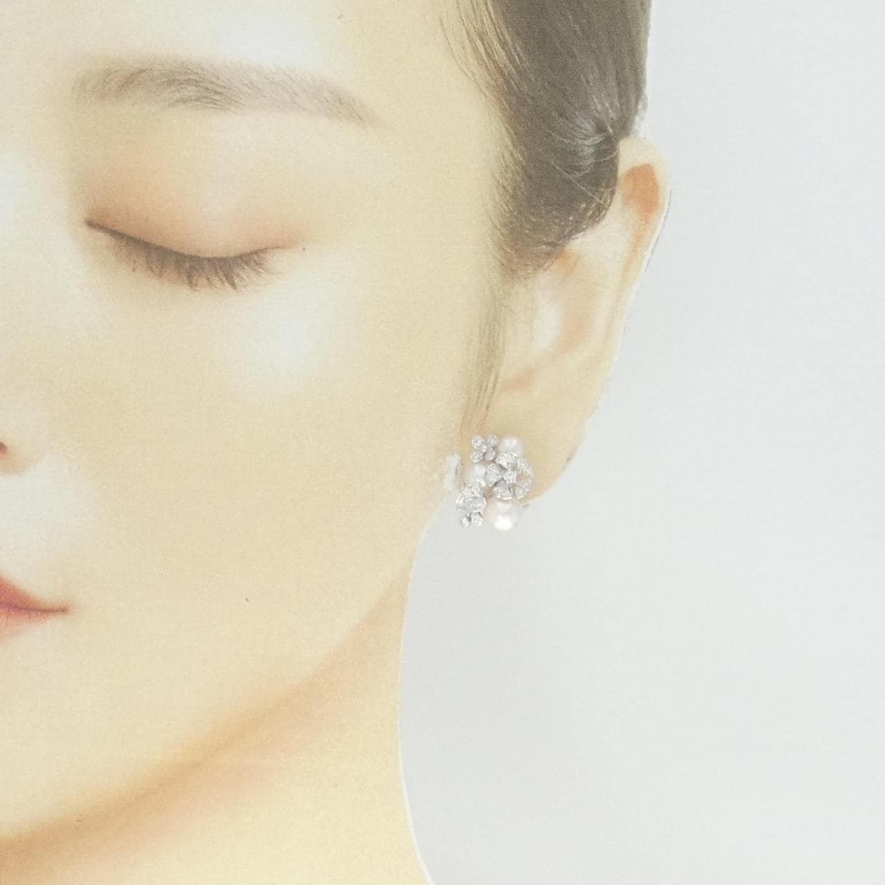 MIKIMOTO Akoya Pearl Earrings