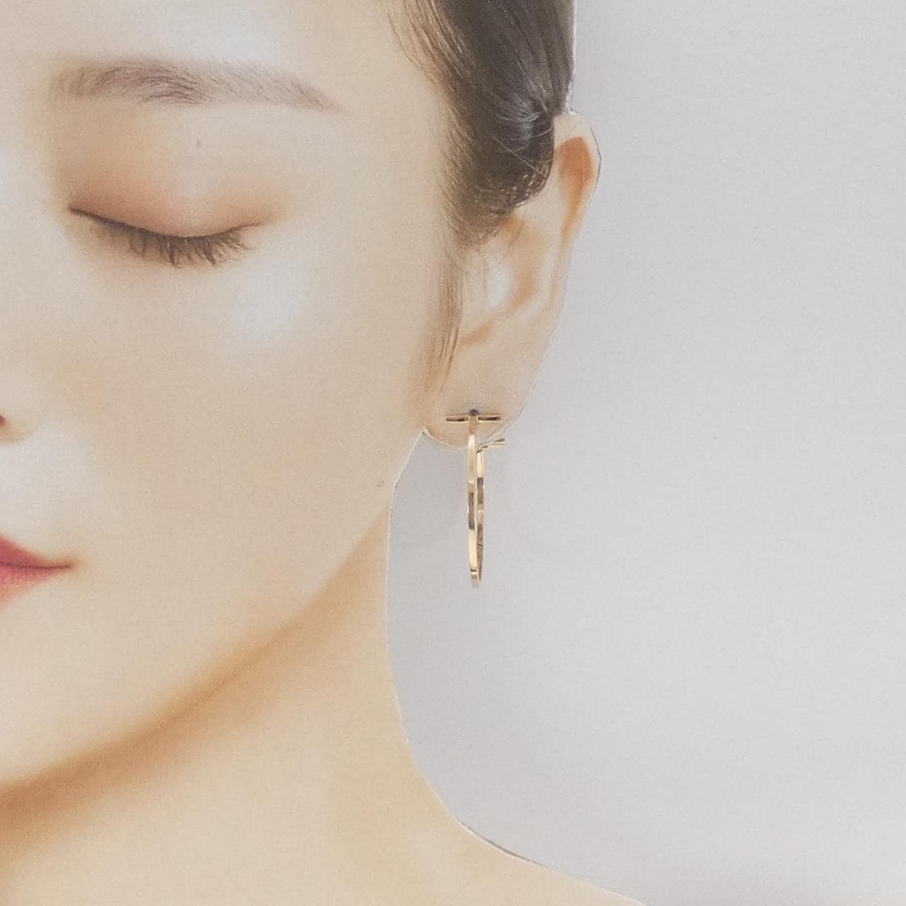 ティファニー Tワイヤー フープ ラージ ピアス