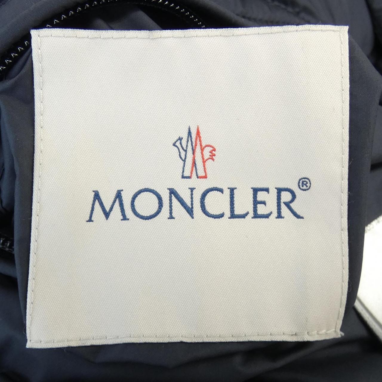 モンクレール MONCLER QUEYRAS ダウンジャケット