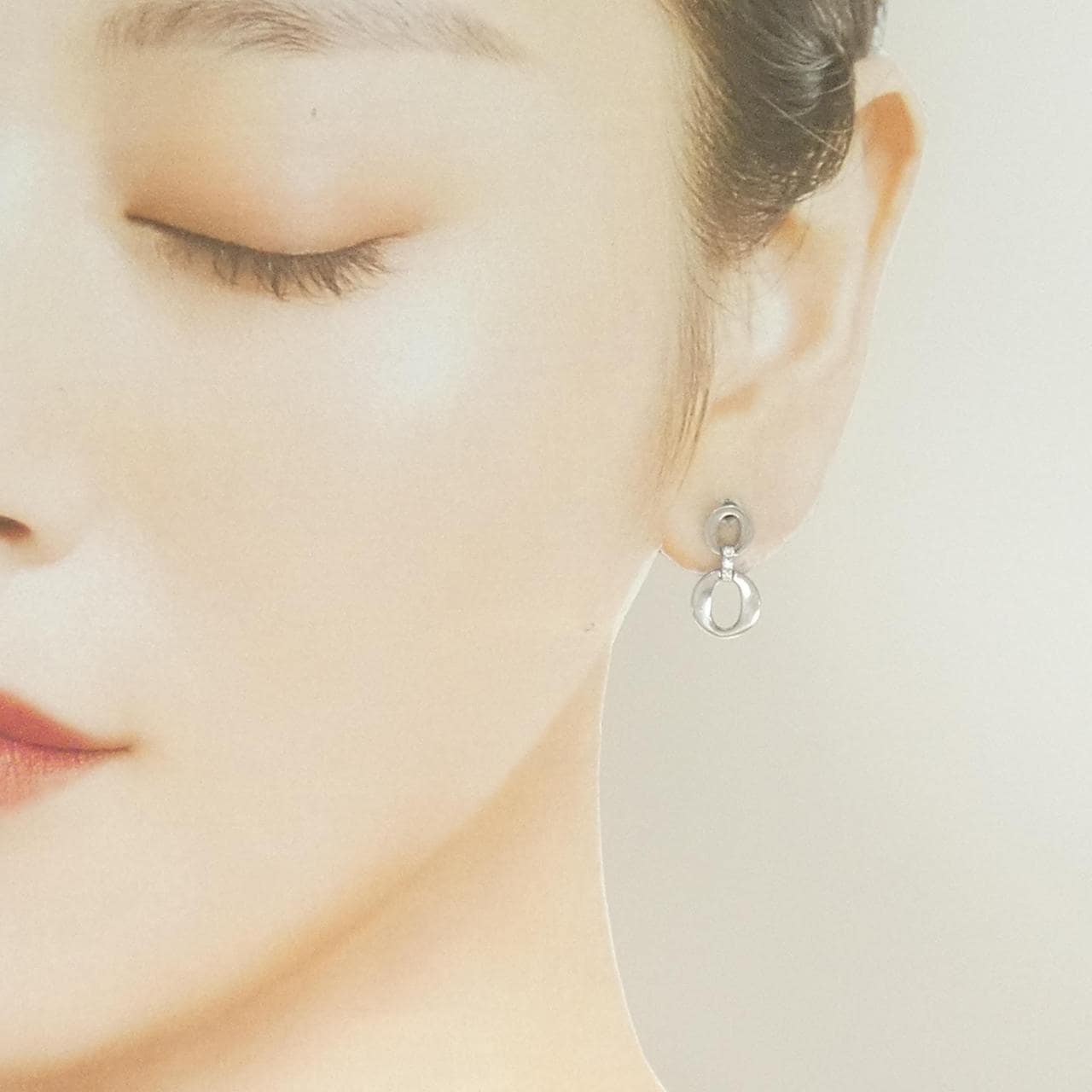 K18WG ダイヤモンド ピアス 0.04CT