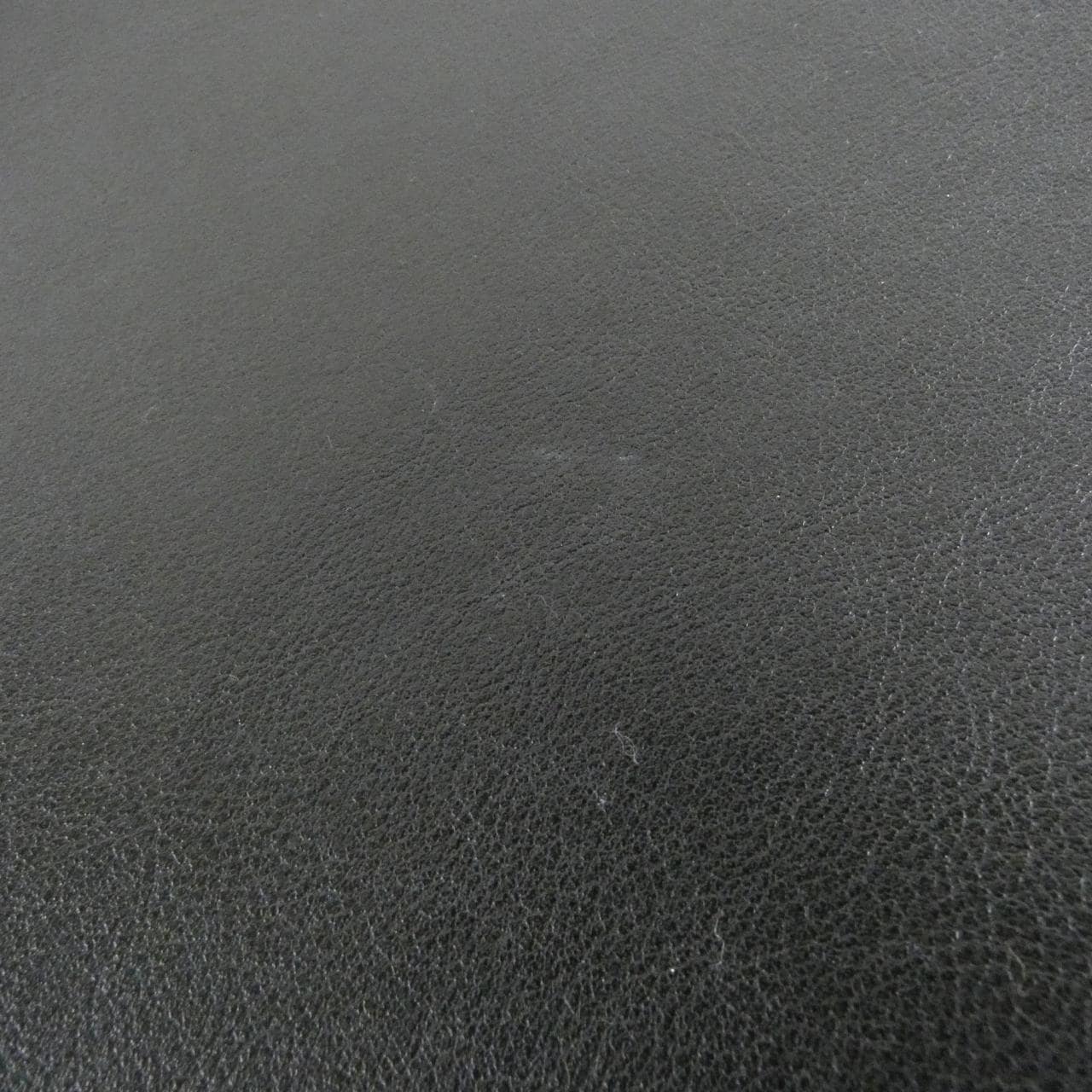 セリーヌ C チャーム ミディアム 188353BFH ショルダーバッグ