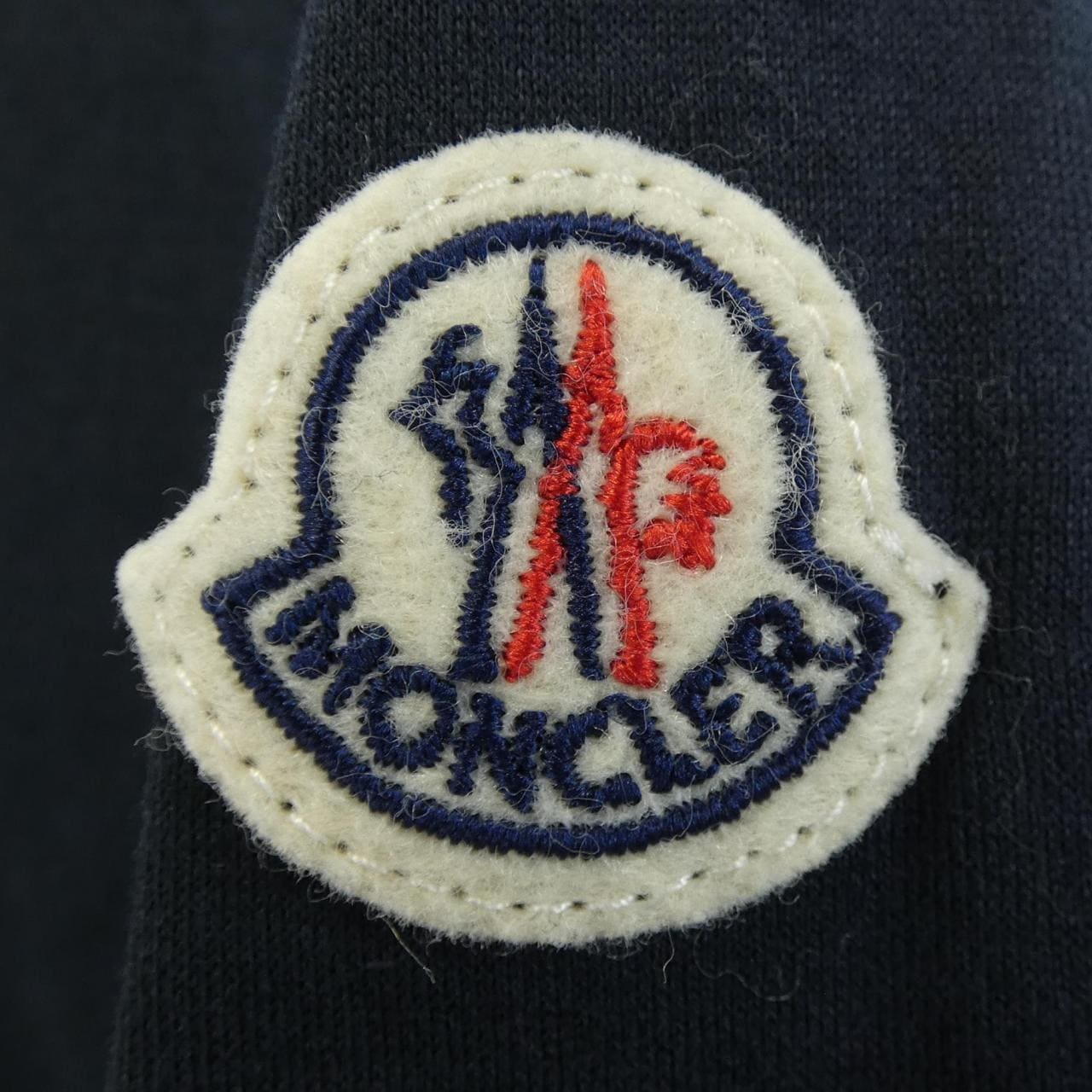 モンクレール MONCLER :E10938063800 V8008 Tシャツ