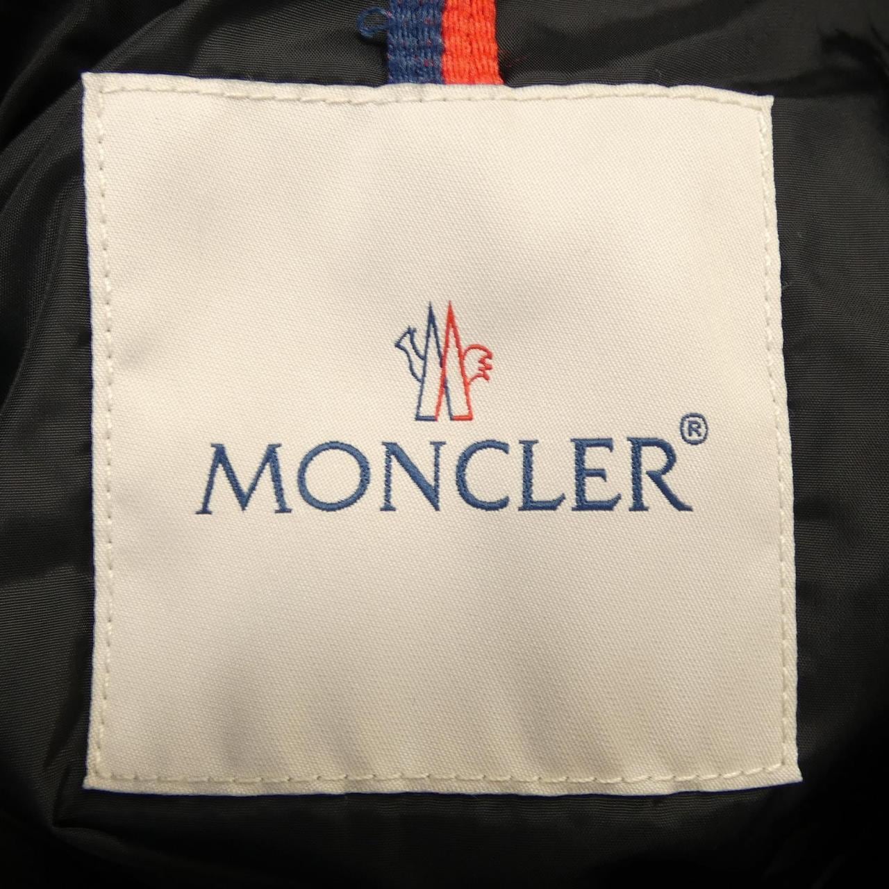 モンクレール MONCLER ダウンジャケット