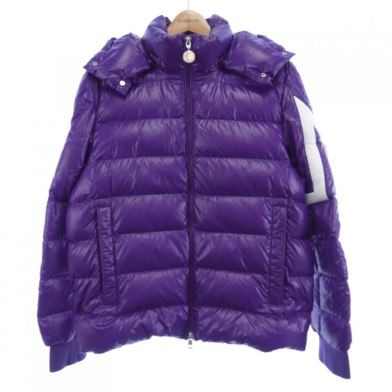 モンクレール MONCLER ダウンジャケット