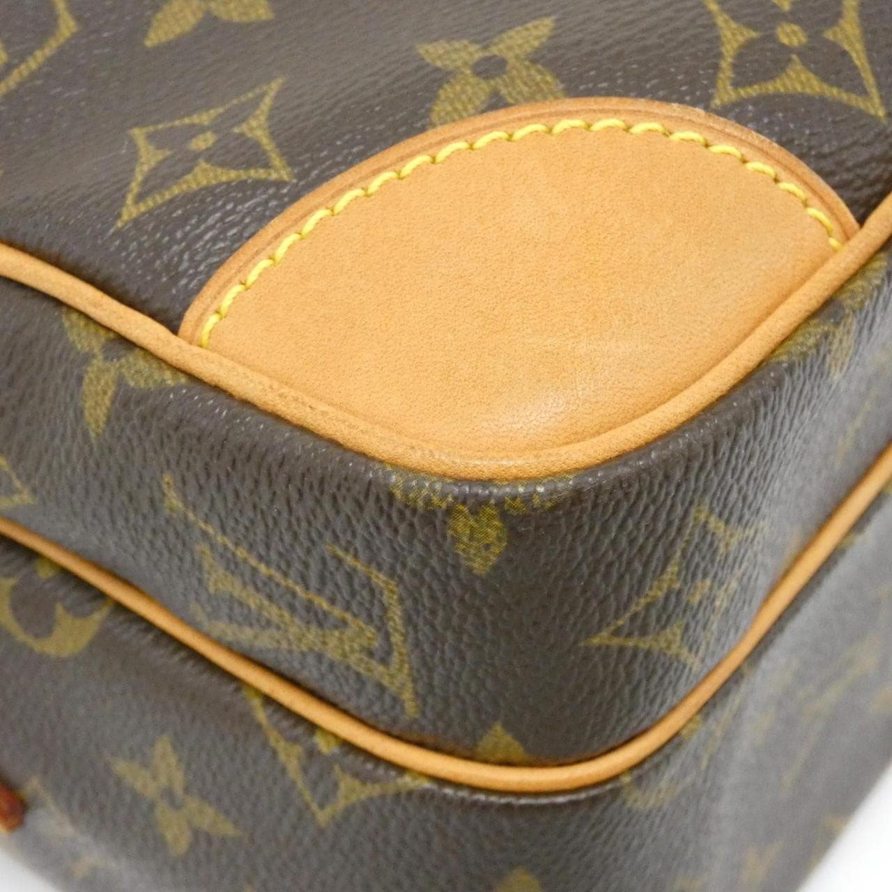 ルイヴィトン モノグラム ナイル M45244 ショルダーバッグ