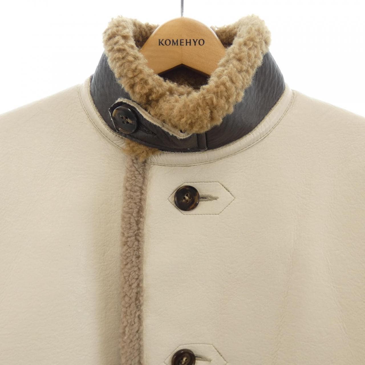 エッセイ ESSAY コート