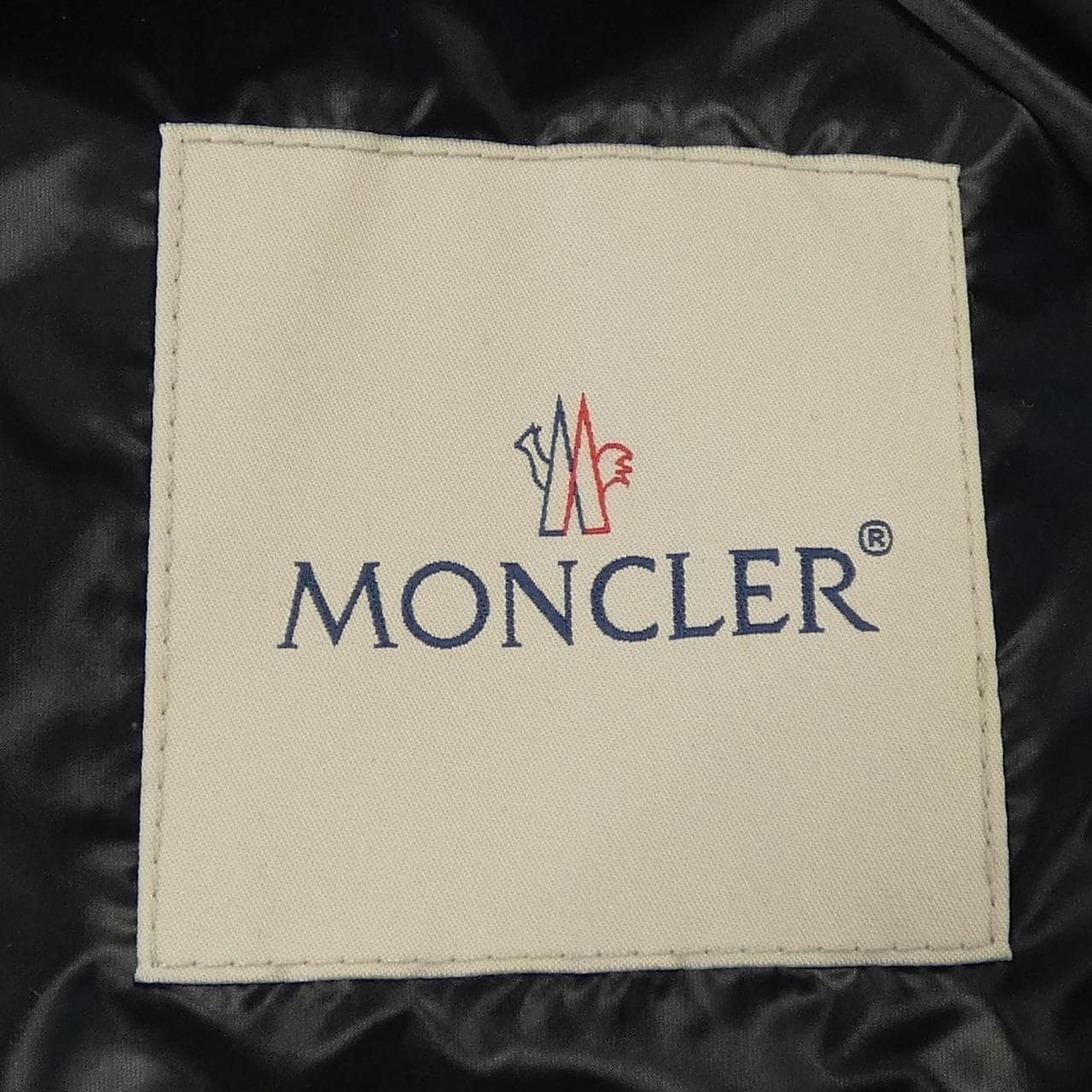 モンクレール MONCLER ダウンジャケット