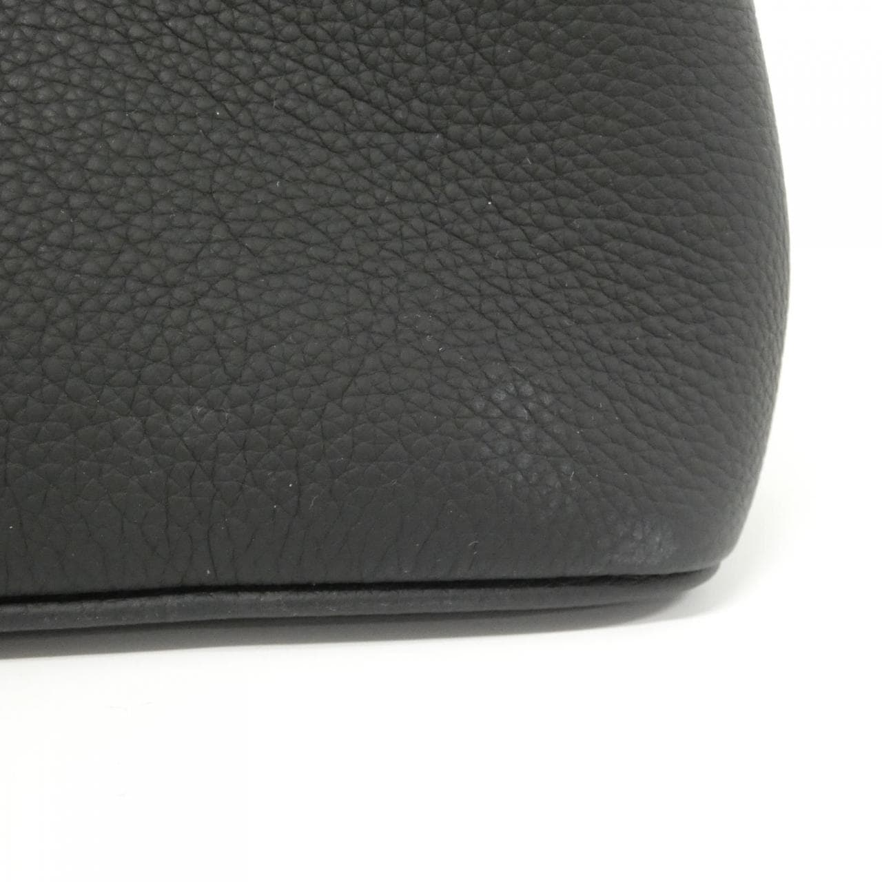 LOUIS VUITTON Capucines Souple GM M24880 包